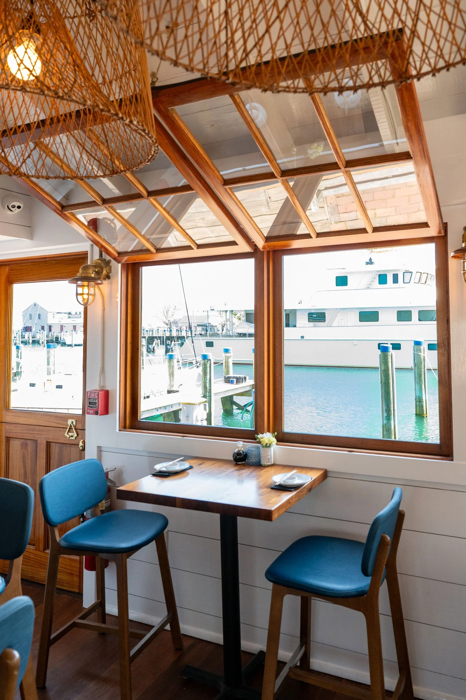 barYoshi_WaterviewTable_PhotoCred_WendyMillsPhotography.jpg