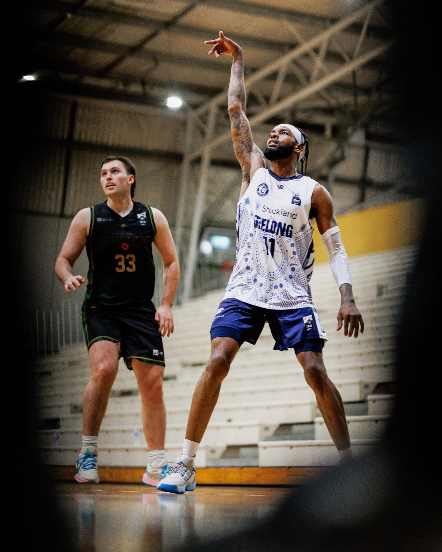 When the Ref frames the shot for you 🙏 #nbl1