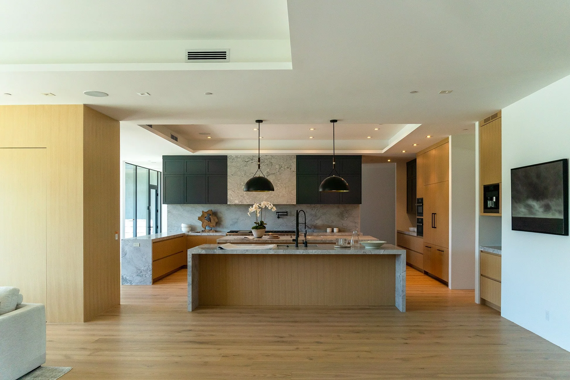 Ridge10_Kitchen_2_Funtime_Custom_Cabinets.jpg