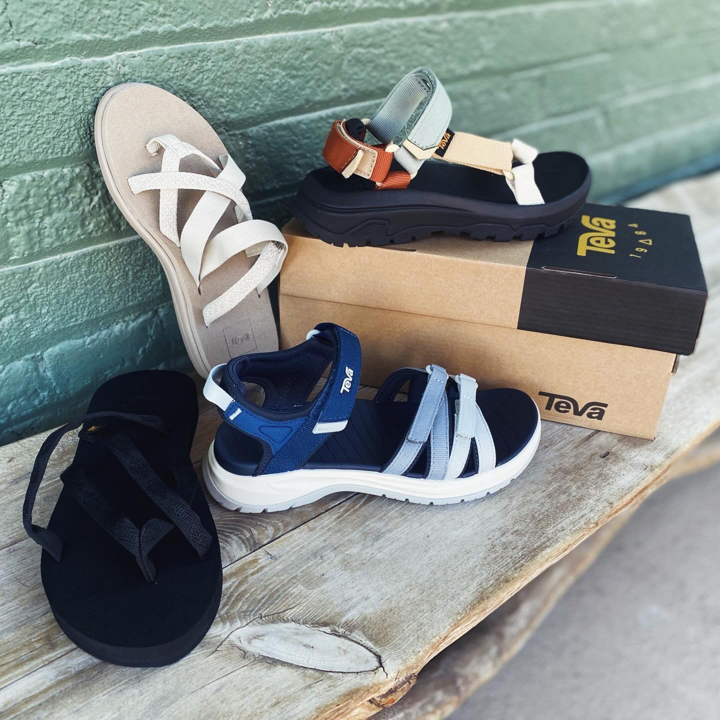 Happy ✨#footwearfriday! ✨ Spring @teva sandals just dropped, so come see us this weekend and pick your pair! #teva #granitesports #shopsmall #blackhills