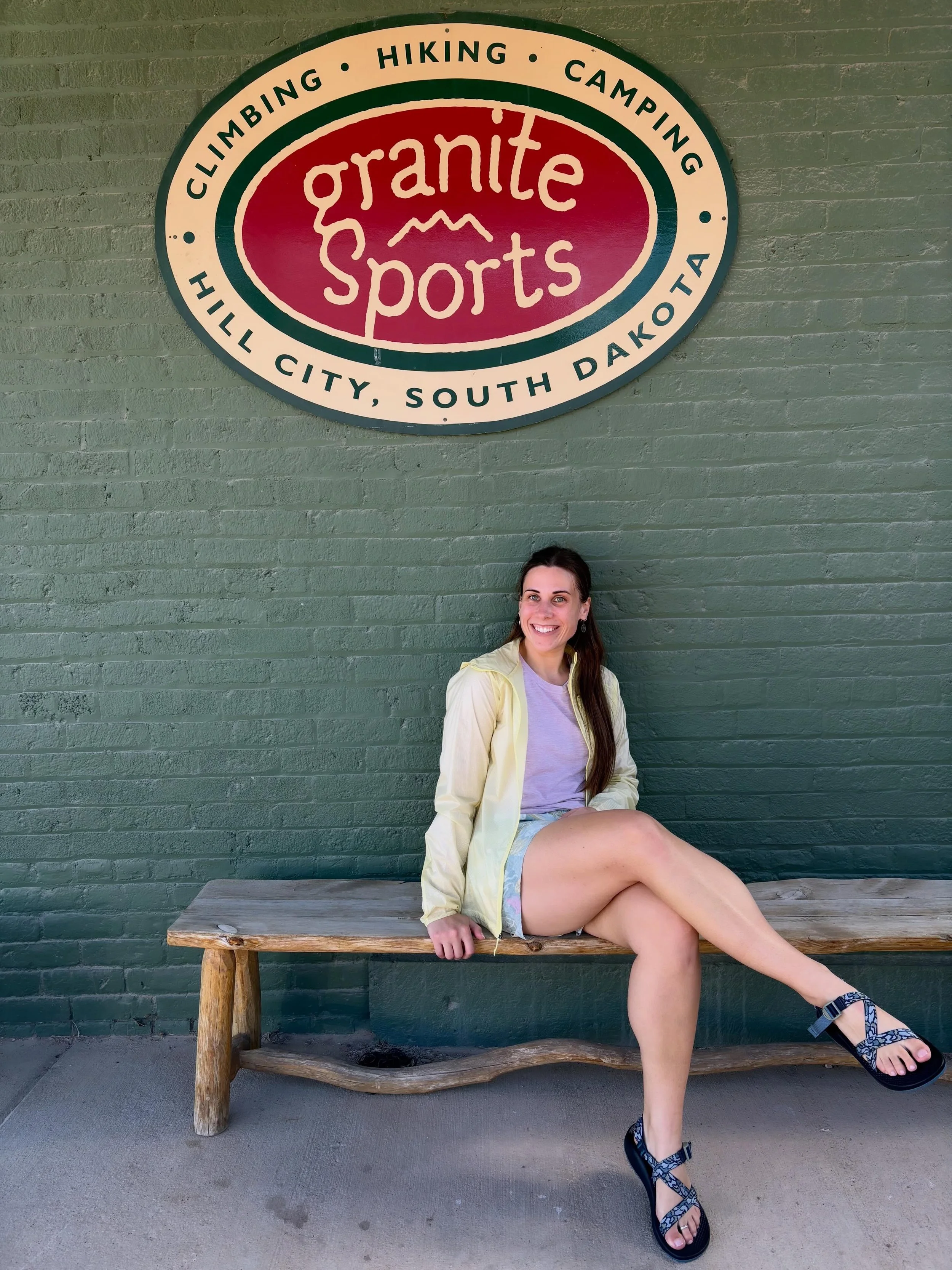 ☀️ Nothing says, &ldquo;sunny with a high of seventy-five&rdquo;  like this outfit from @patagonia and a pair of Chacos. Hope your weekend plans include some adventures!