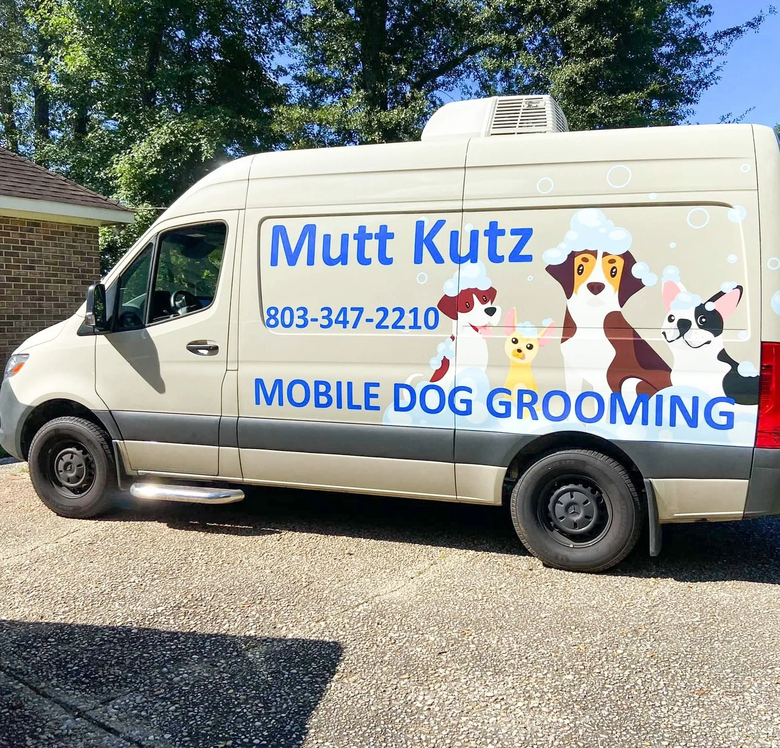 Services — Mutt Kutz, LLC. Dog Grooming Services