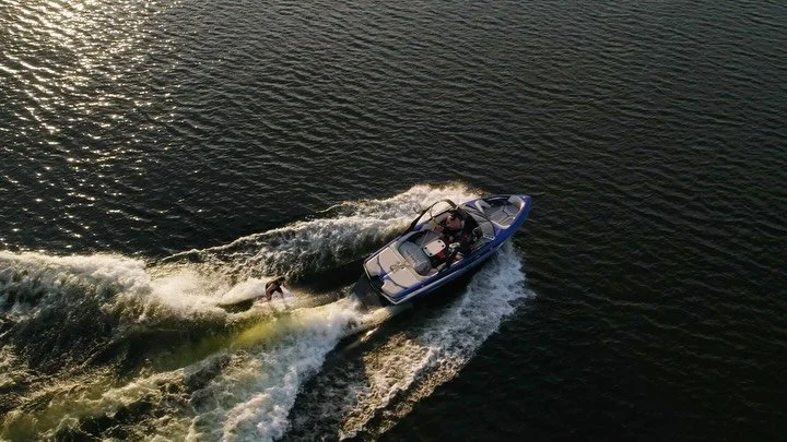 Summer evening wake surf with @buddyludy &amp; @jhughes1715 testing out the @canonusa R5 a while back ☀️🏄&zwj;♂️📷 doesn&rsquo;t get much better, sunset, surfing and friends. 🙌🏻 

#wakesurf #friends #sunset #cameratest directorofphotography