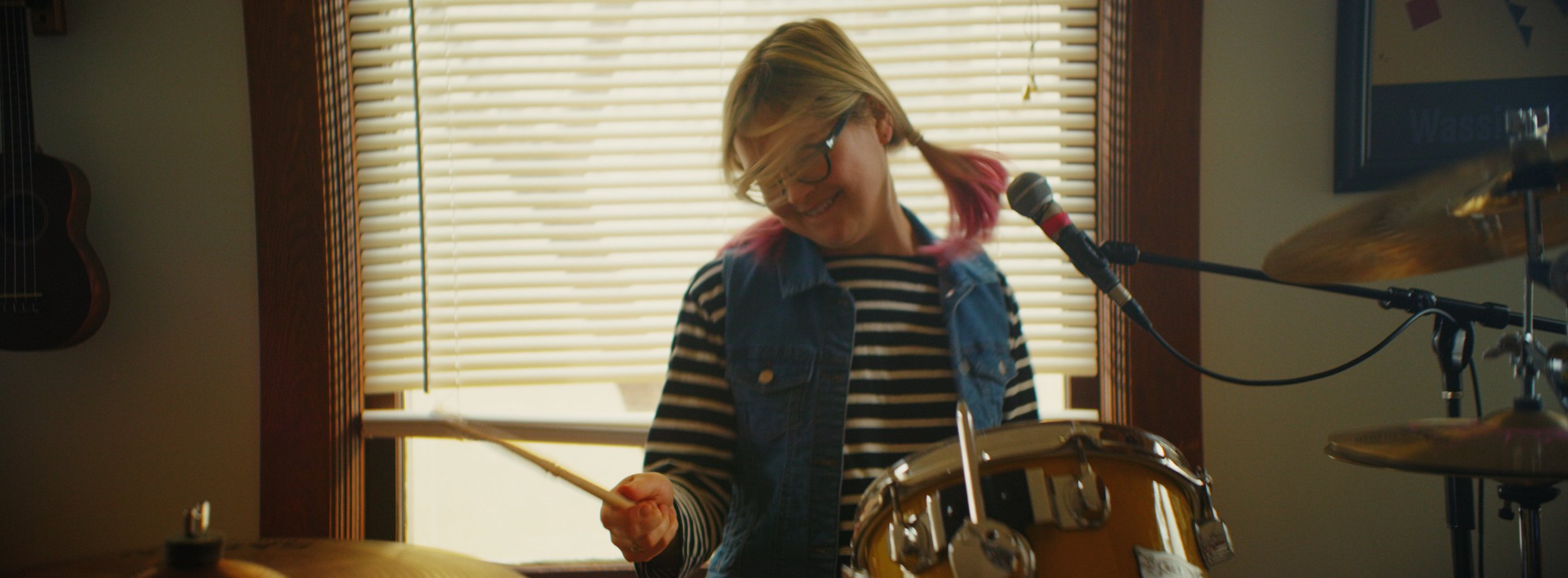 ahem-waterlogged_musicVideo_Marko Zitzer20.jpg