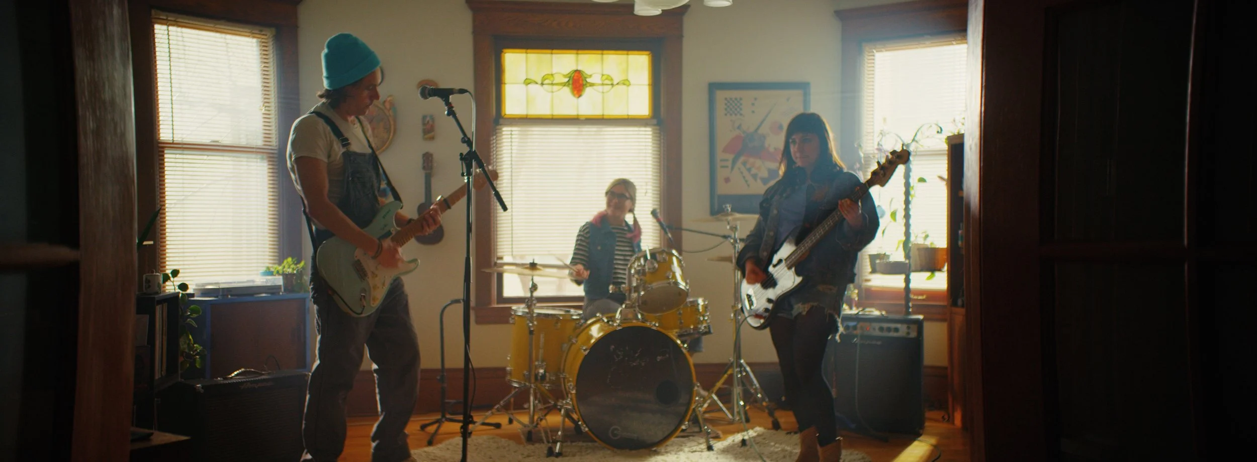 ahem-waterlogged_musicVideo_Marko Zitzer21.jpg