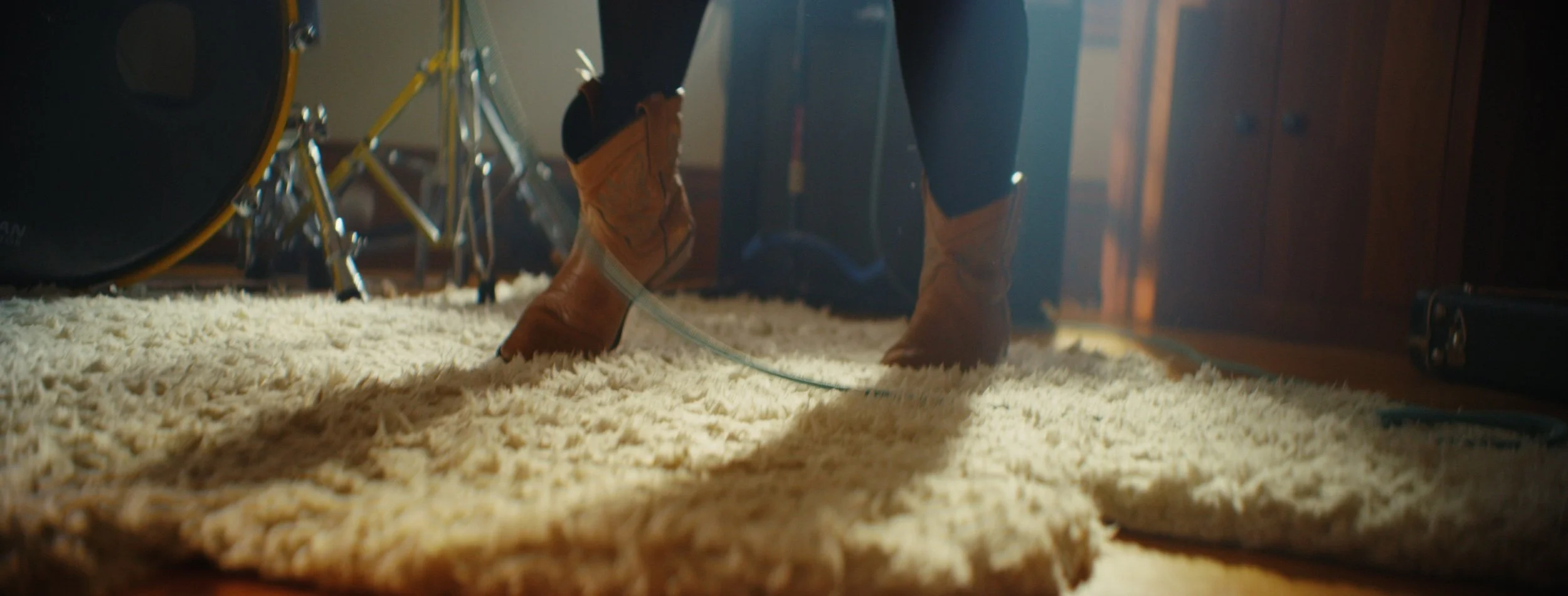 ahem-waterlogged_musicVideo_Marko Zitzer7.jpg