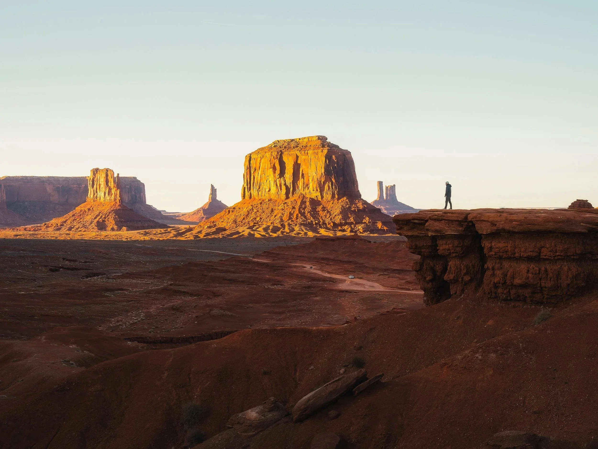 AZ+-+Monument+Valley+-+super+wide+cody+iconic+shot+golden+hour+3.1.jpg