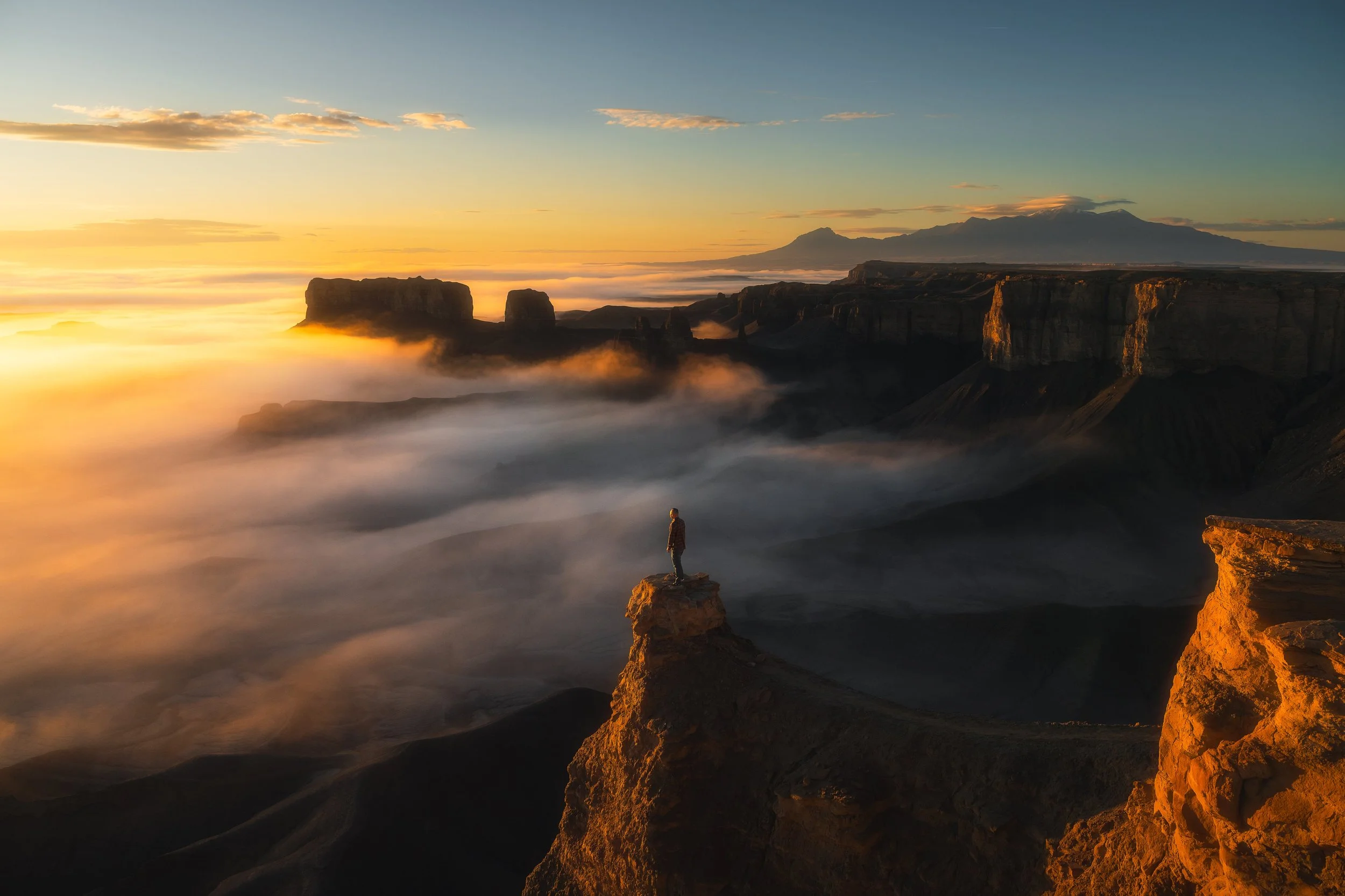 UT - Hanksville - Moonscape inversion sunrise cody 1.2-min.jpg