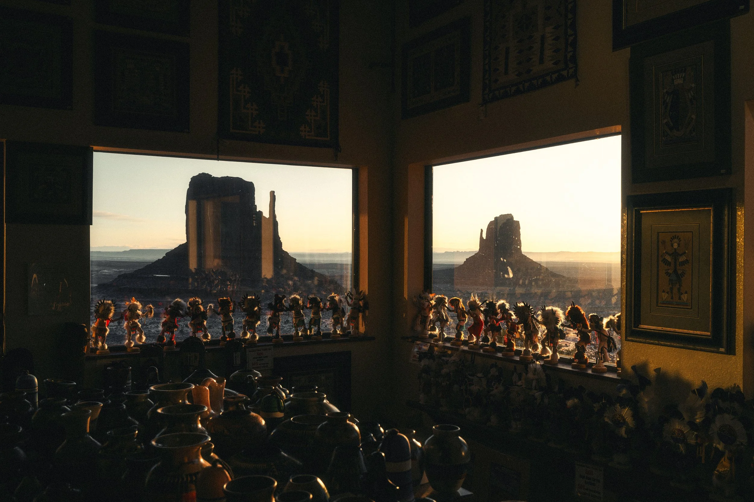 AZ - Monument Valley - wide inside ornaments 7.2.jpg