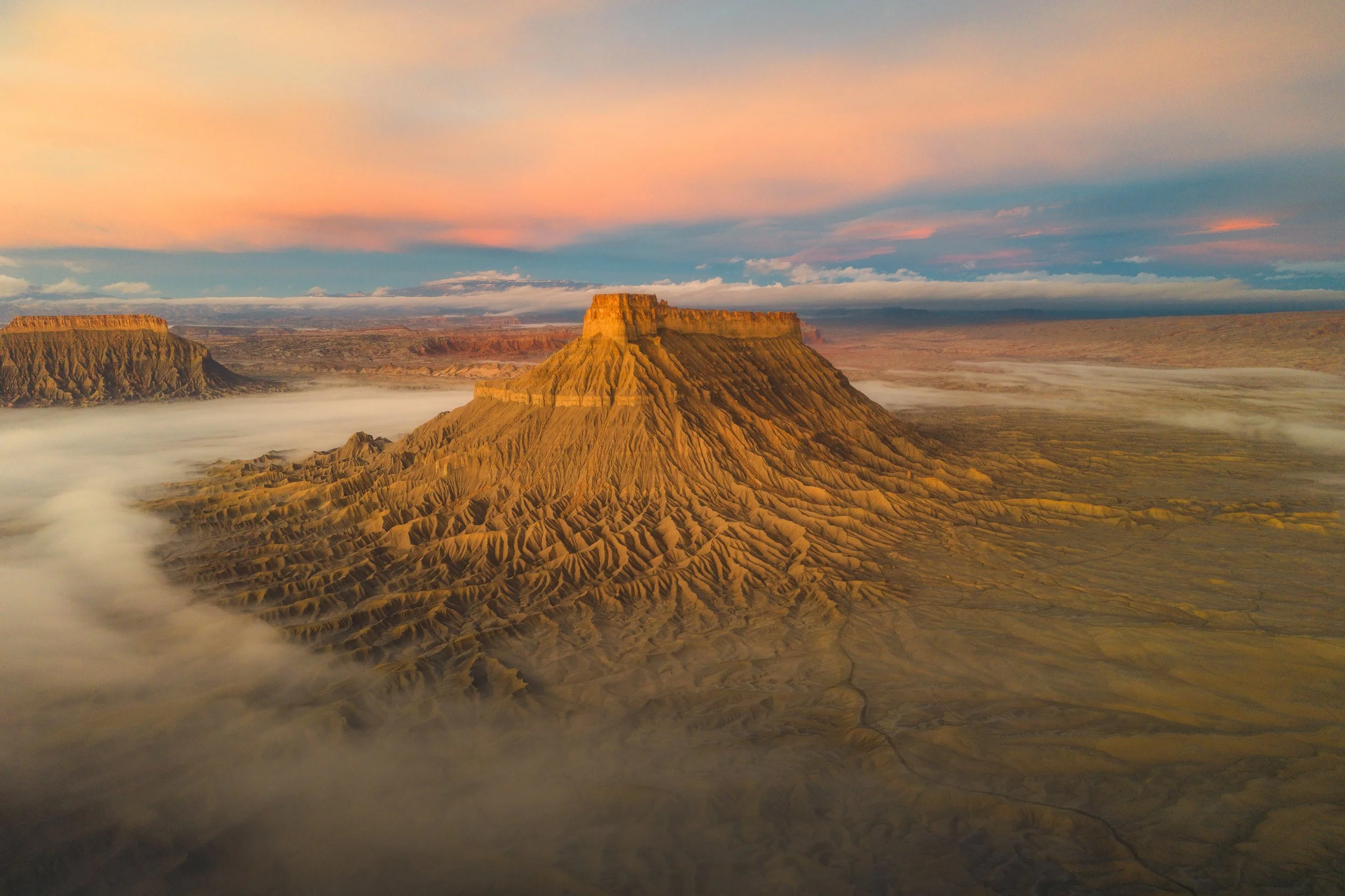 UT - Hanksville - Factory Butte inversion drone Jan 2026 1.1-min.jpg