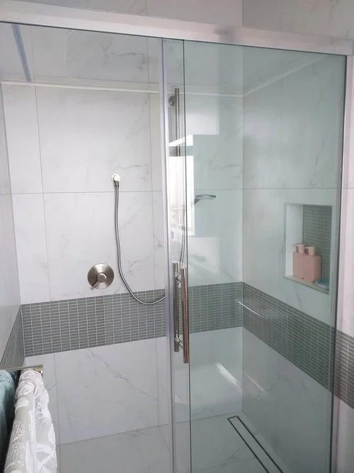Tiled Shower with Tiled Floor & Tiled Walls