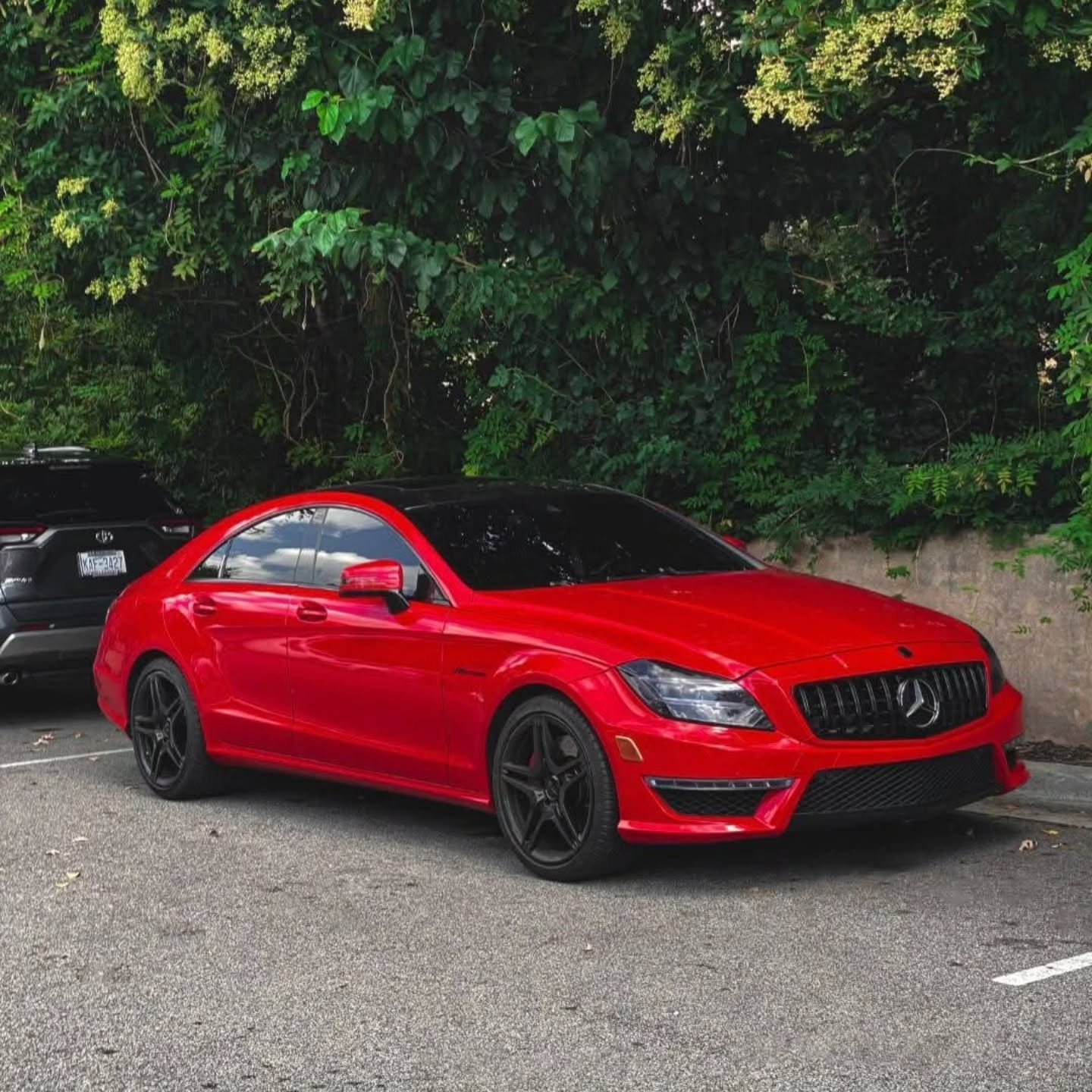 Front end Friday with Cameron's AMG. Who else loves a big body Benz?
🏎 @cam_amg63
📸 @cam_amg63
#amg #Mercedes #amg63 #amgperformance #rollmodelscarclub #becomearollmodel #cls63 #amgmafia #bigbodybenz #redcars #landyatchz #twinturbo #boostedlife