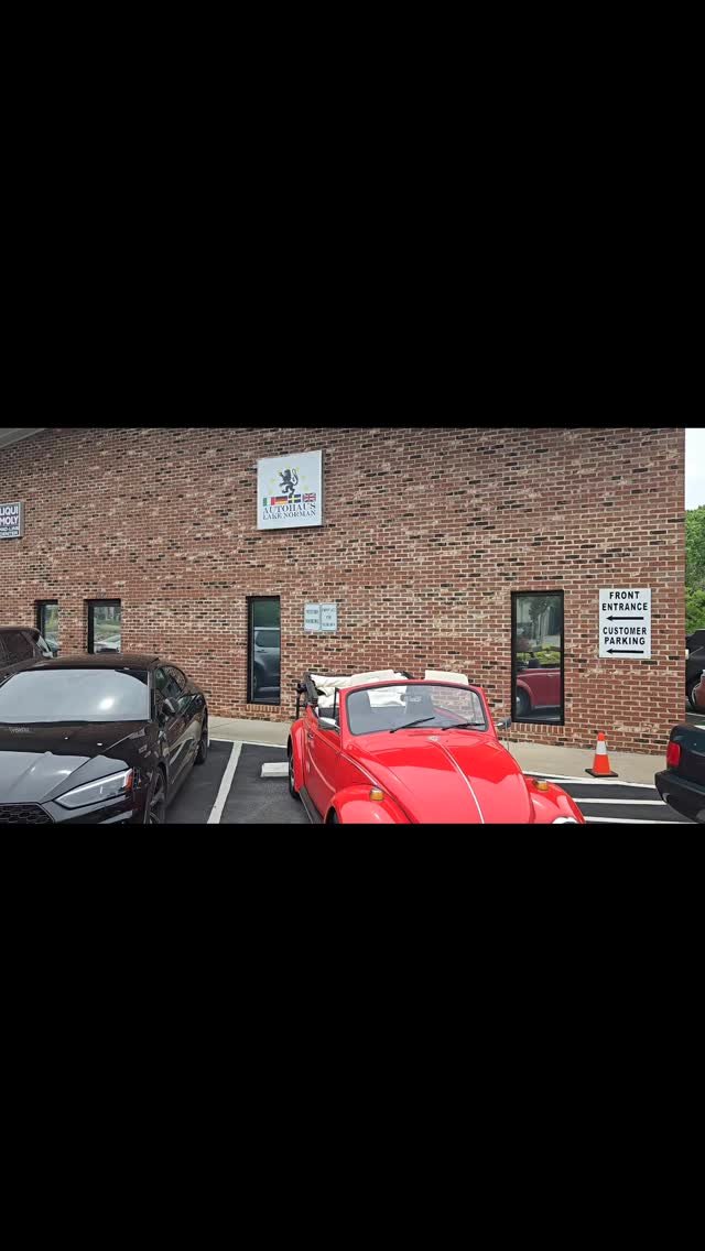 Great turnout at the @autohauslkn Open House event the past Saturday! Big thanks to @ken_fuchs_lubricants_ for also attending and educating folks on the products @fuchslubricantsus provides.
🏎 @vdub_fam_life
🏎 @e.shack11
🏎 @daniellenlotito
🏎 @j