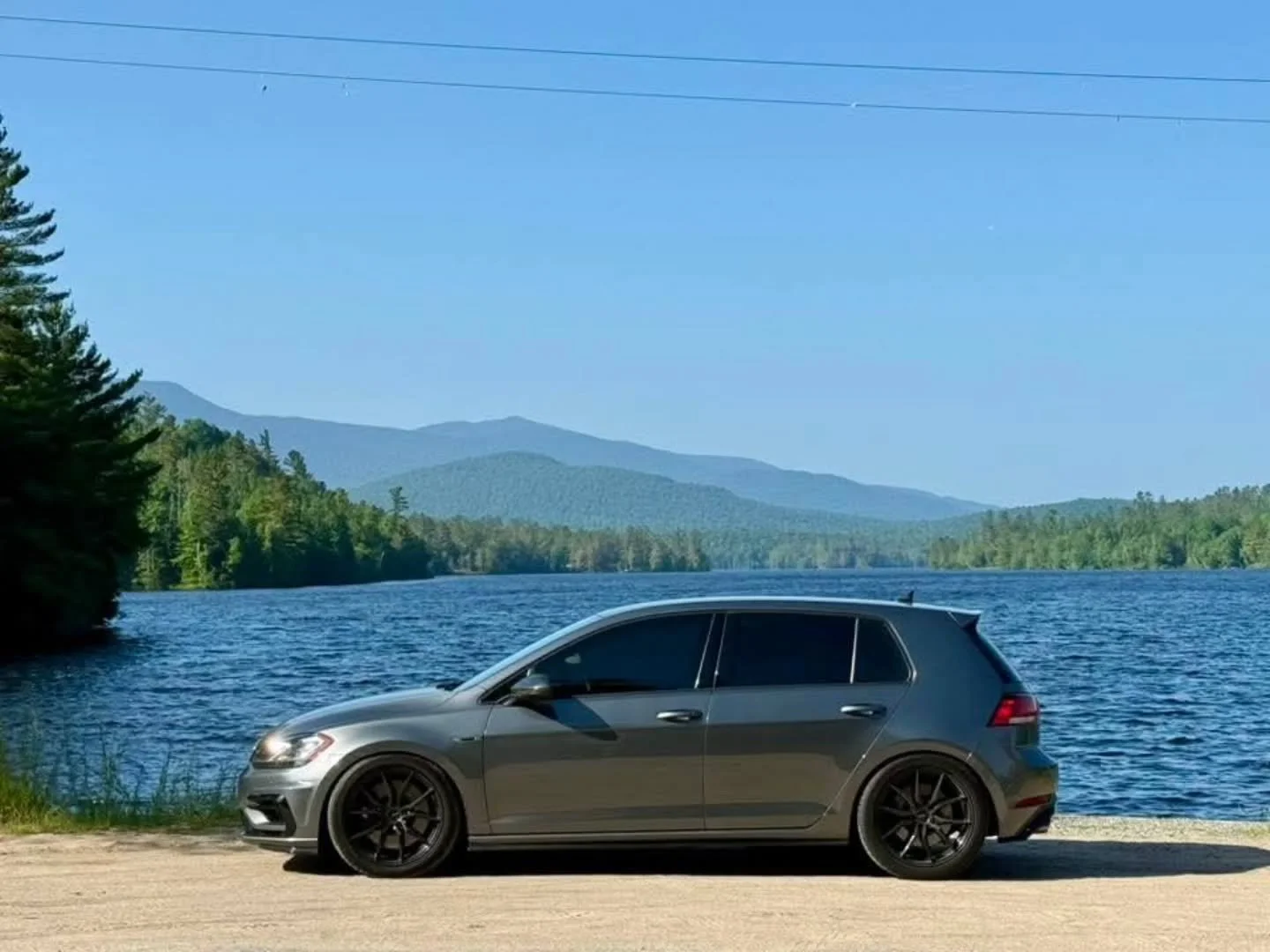 Motivation Monday with a view from Josh and his Golf R.
🏎 @slowest2.3
📸 @slowest2.3
#mk7r #vw #rollmodelscarclub #mk7army #hothatch #vwmk7 #golfr #turbo #awdarmy #becomearollmodel #scenicview