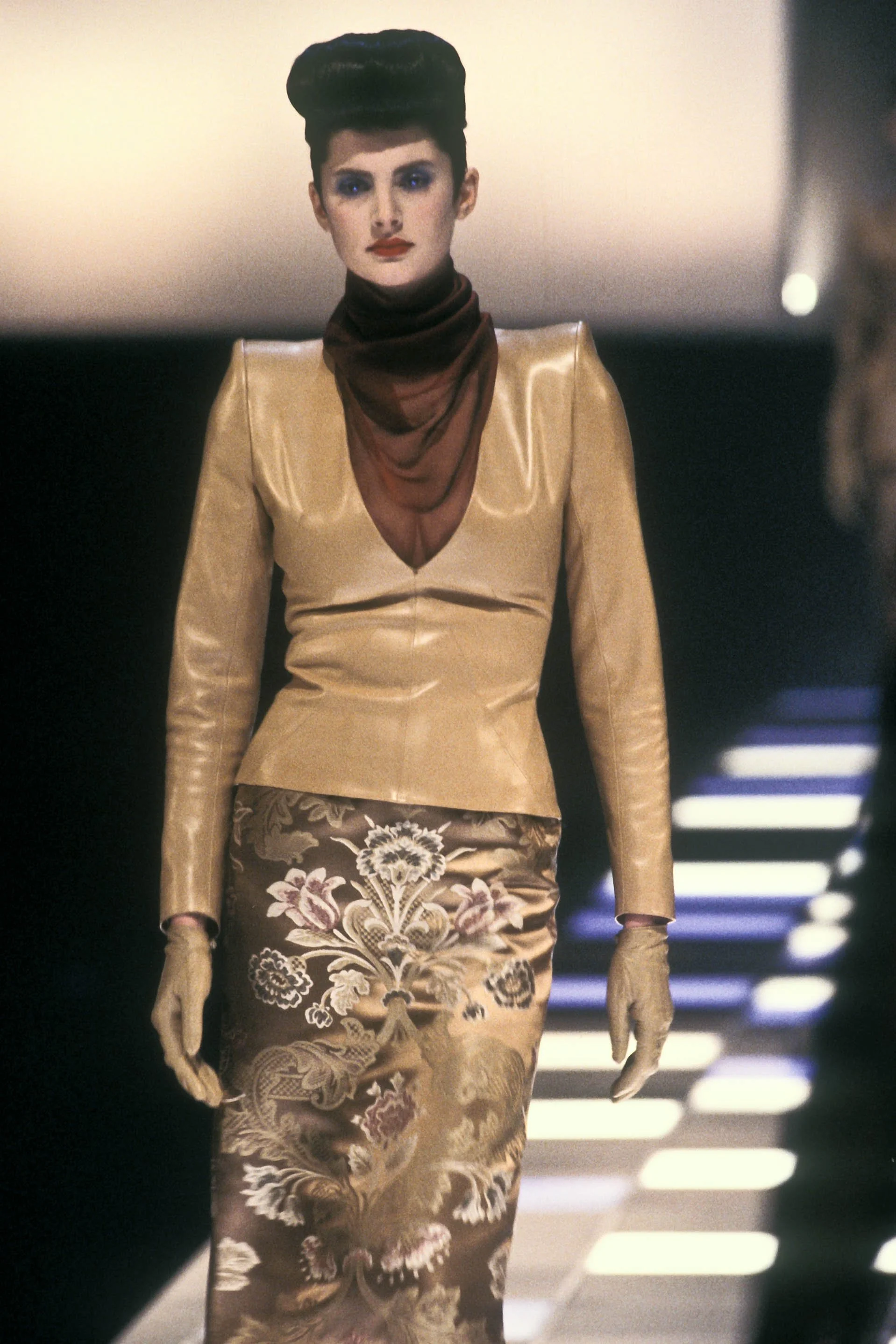 Givenchy 1998 Women RTW 81.jpg