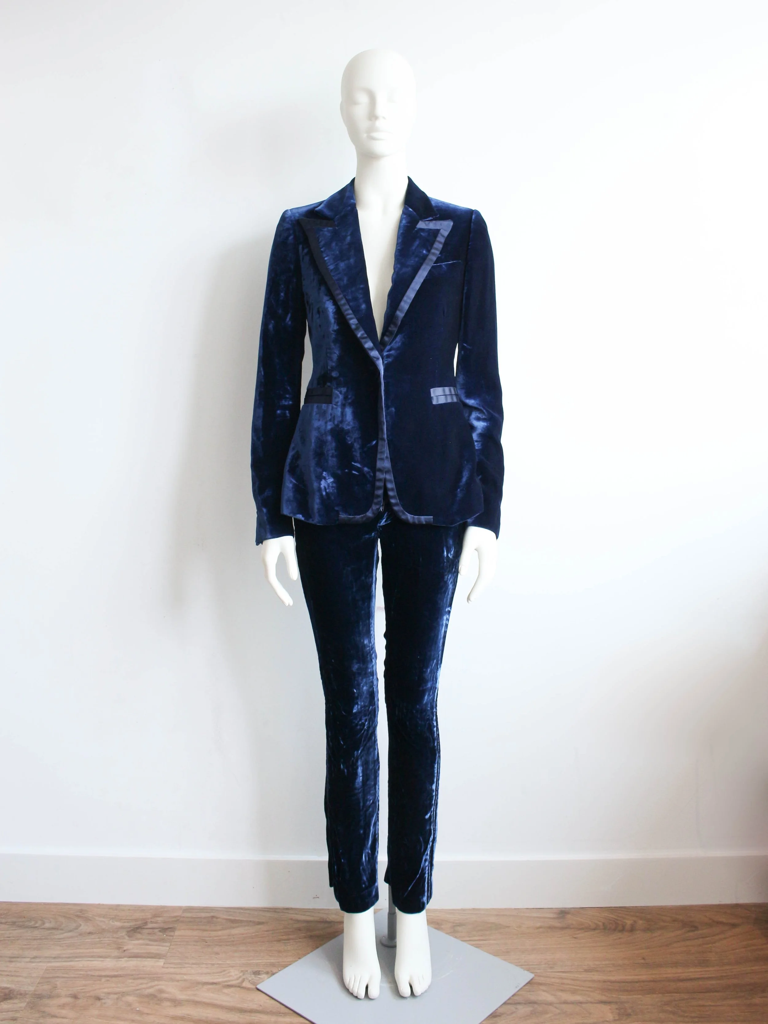 Gucci by Tom Ford A/W04 Blue Velvet Tuxedo