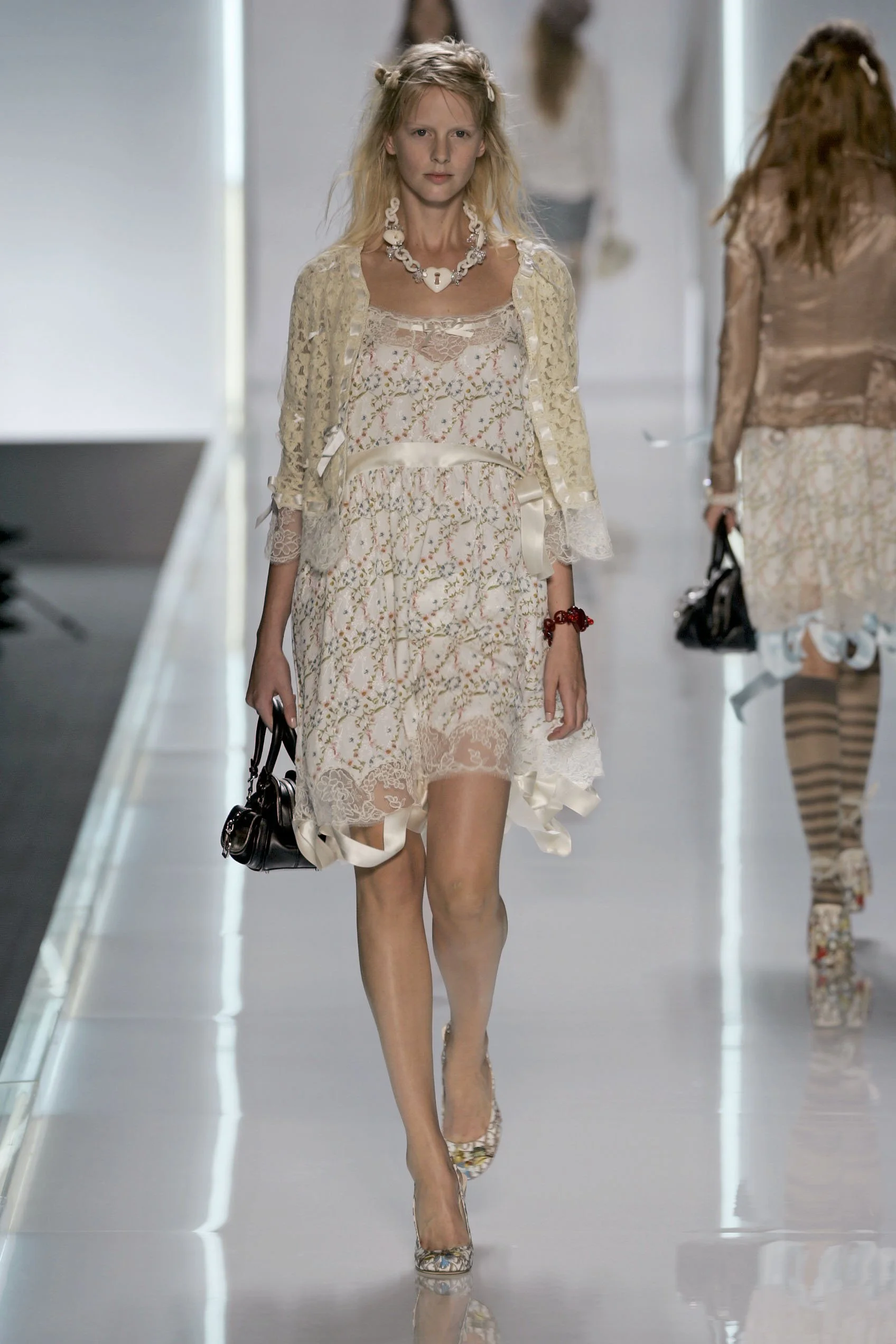 Christian Dior 2005 Women RTW 26 (1).jpg