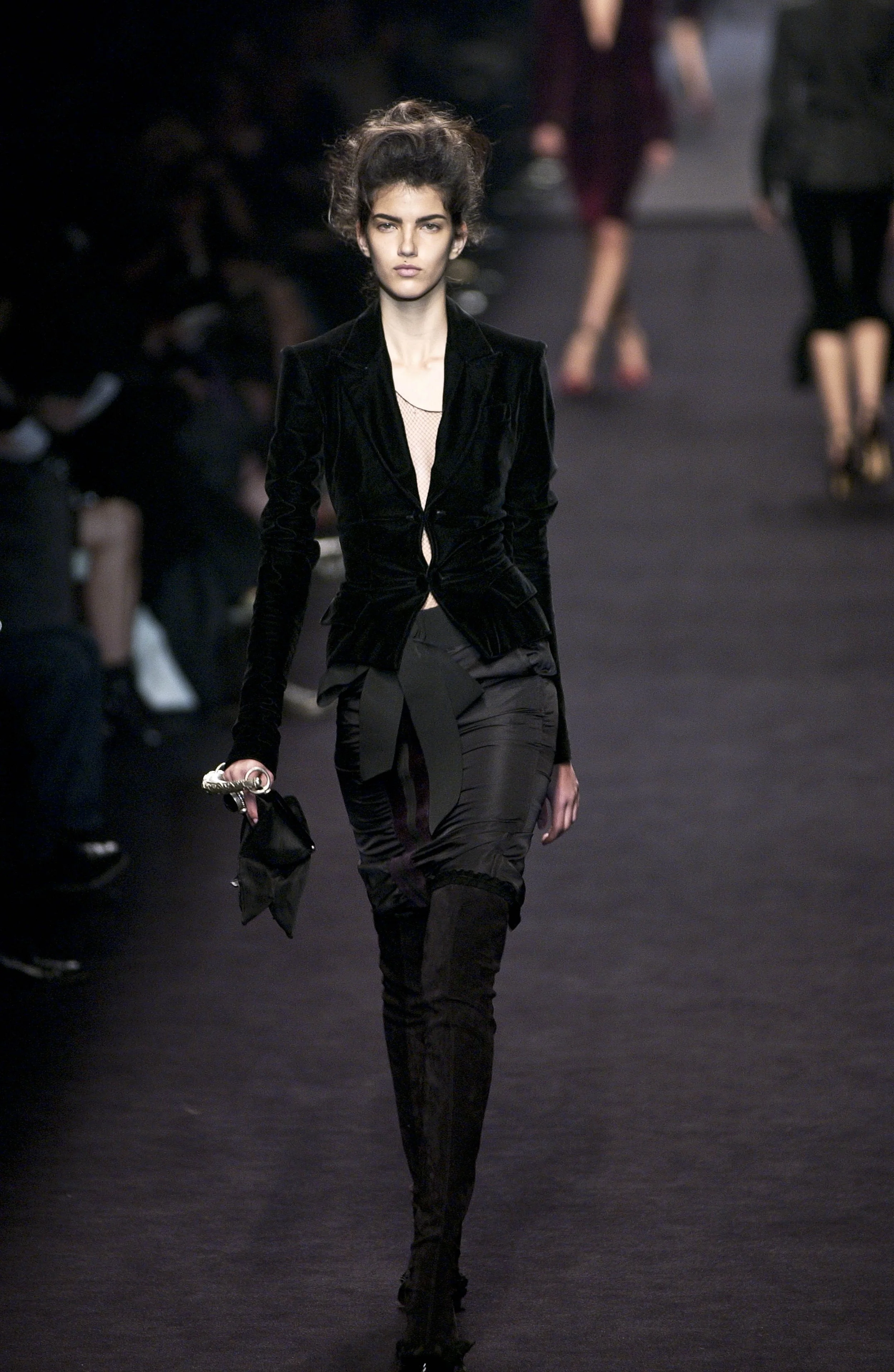 Yves Saint Laurent 2002 Women RTW 7.jpg