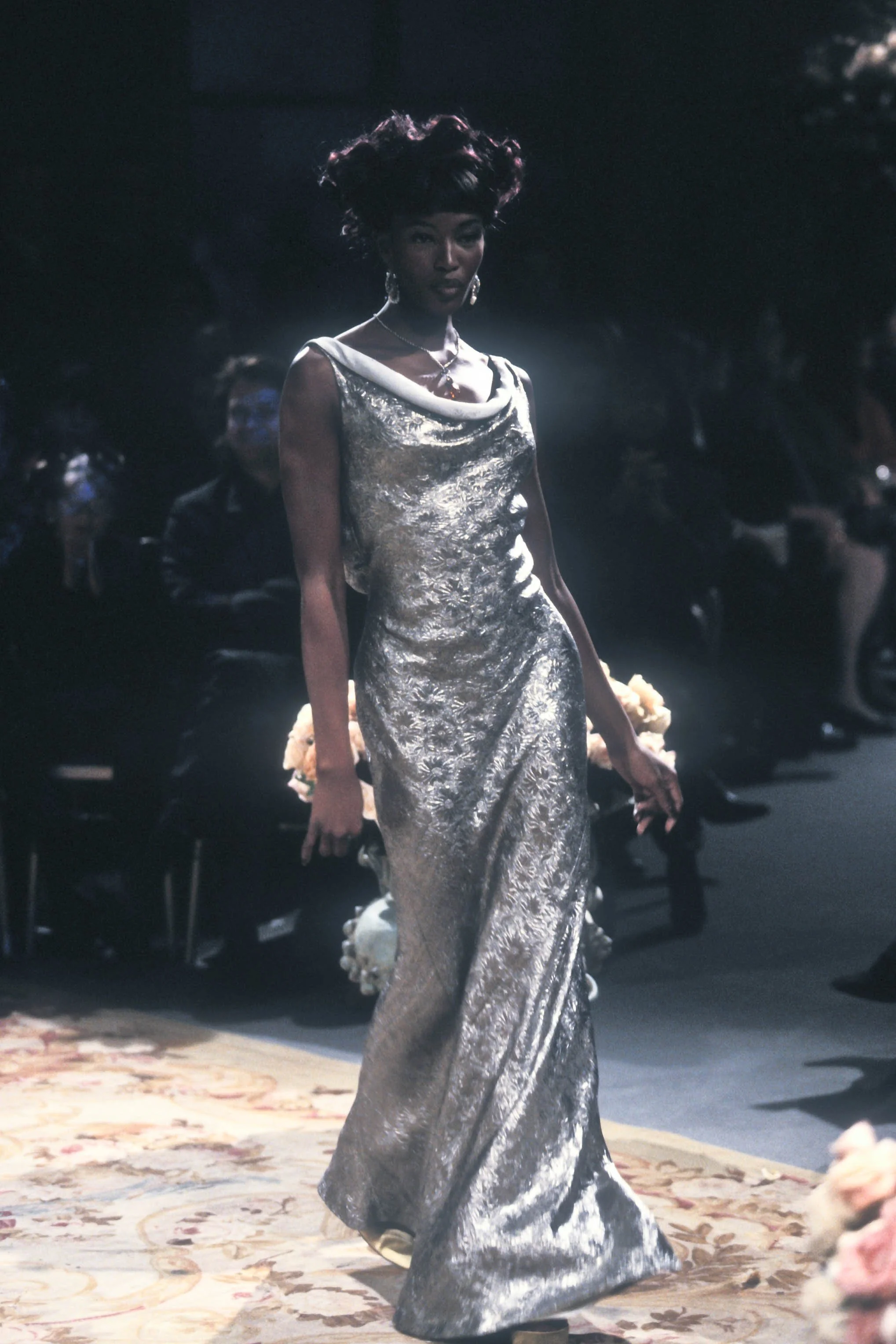 Christian Dior 1998 Women RTW 50.jpg