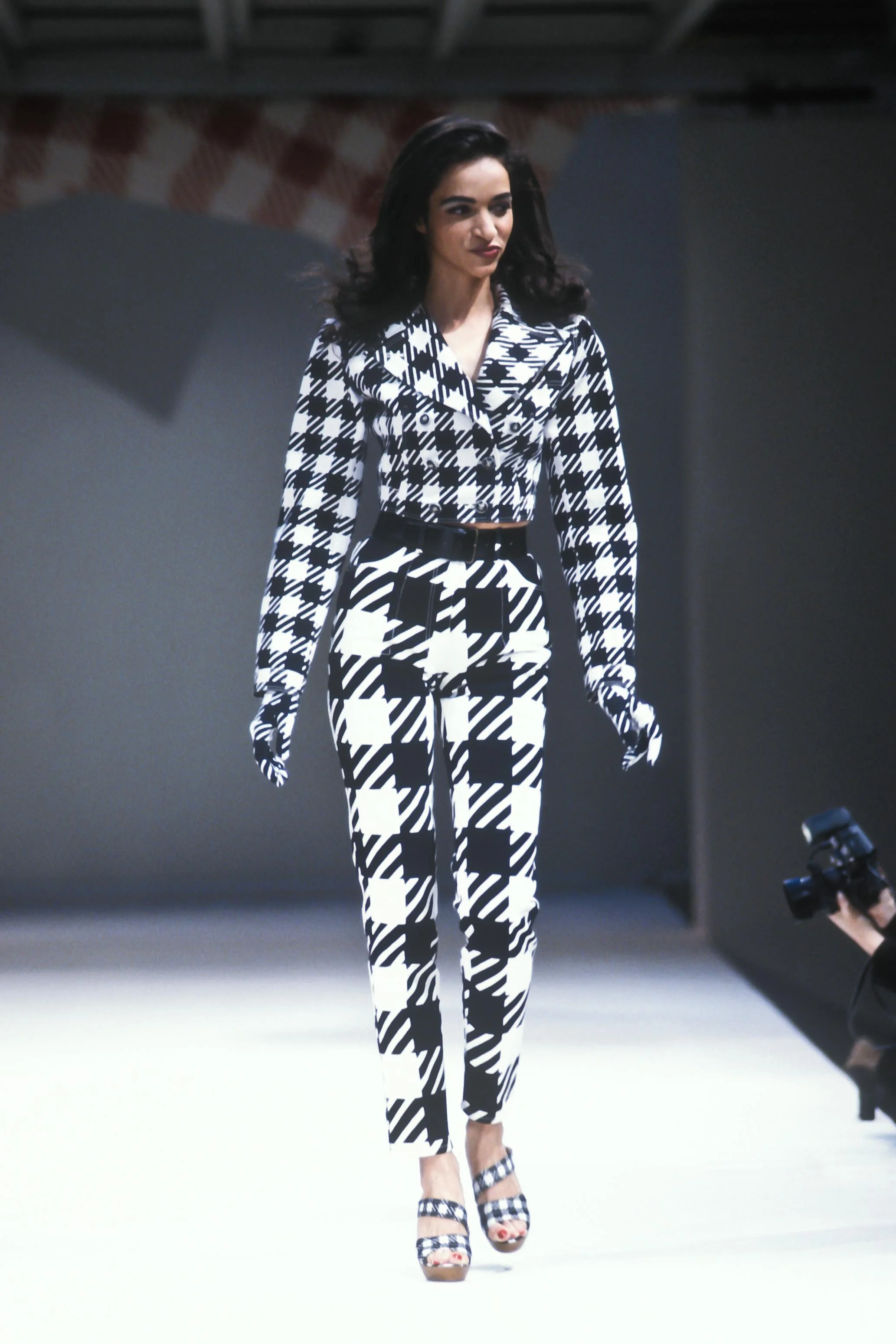 Azzedine Alaia 1991 Women RTW 62.jpg