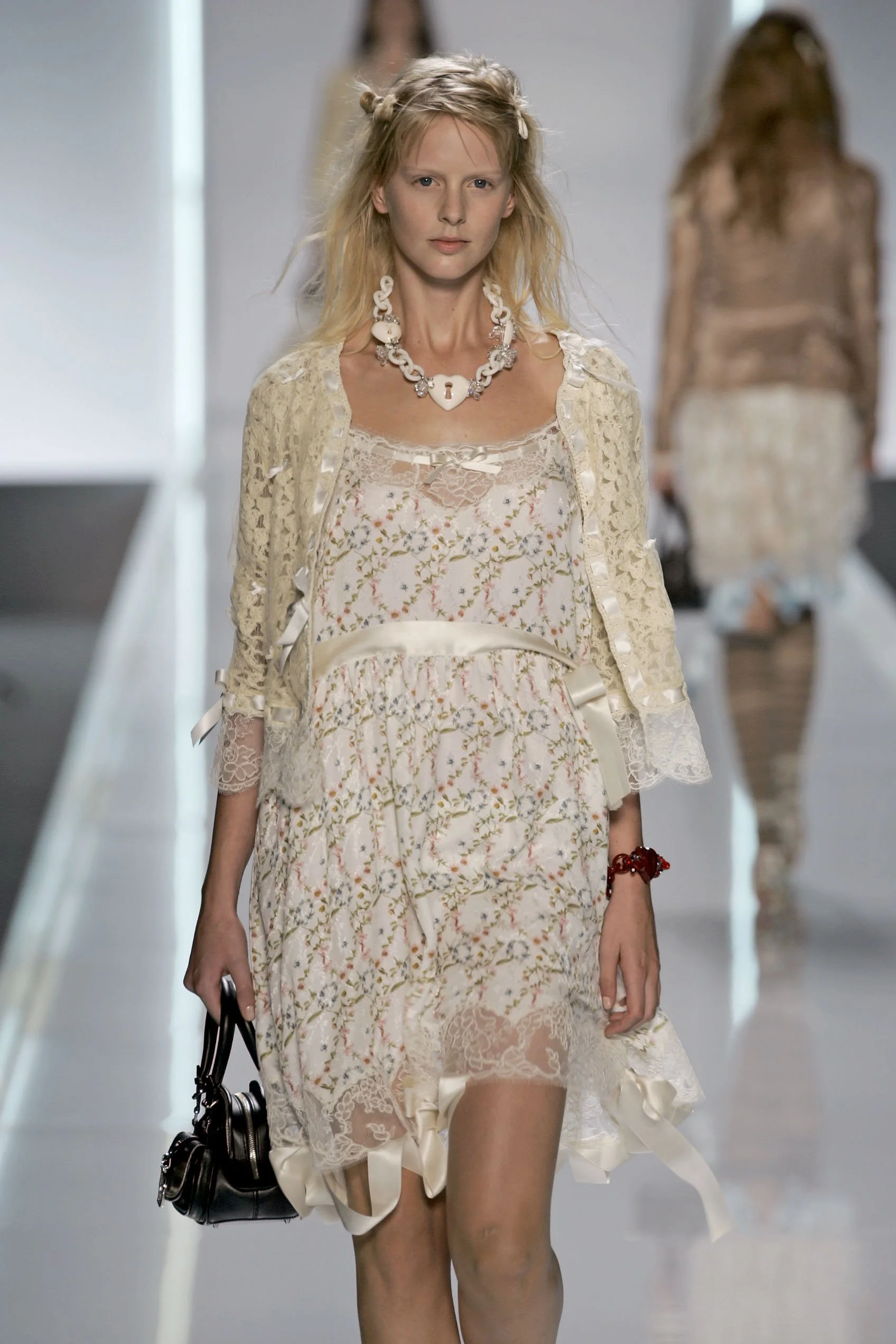 Christian Dior 2005 Women RTW 27 (1).jpg
