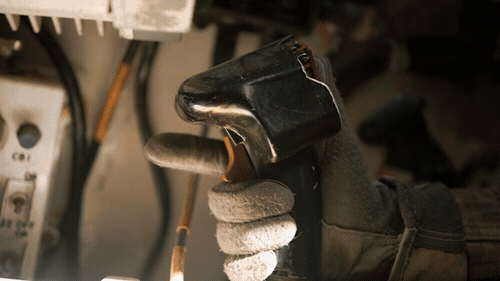 US_Army_Lace_Up_Tank_Commander.gif