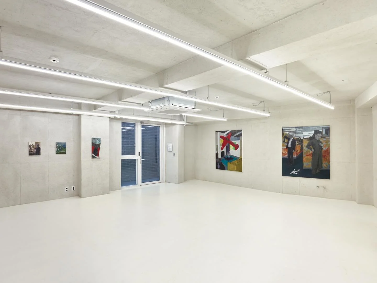 #nowopen

<As I Lay With My Head in Your Lap, Camerado>, a solo exhibition by S. Urubingwaru is now open! Thank you to everyone who joined us for the opening reception. The exhibition will run through May 30.

우루빙와루 개인전 《As I Lay With My Head i