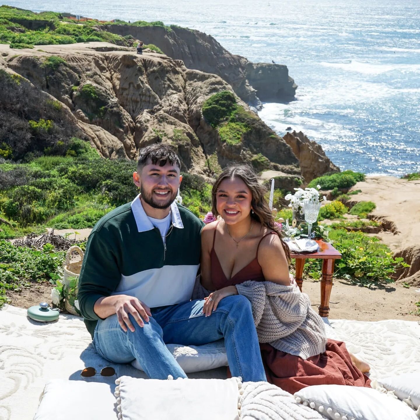 Picnic, proposal, and photoshoot with the most epic views around 😍 Sunset Cliffs is looking extra enchanting right now with all the greenery 🪄
.
.
.
.
#sunsetcliffsphotographer #proposalphotoshoot #mysdphoto #sunsetlover #sunsetcliffssandiego #natu