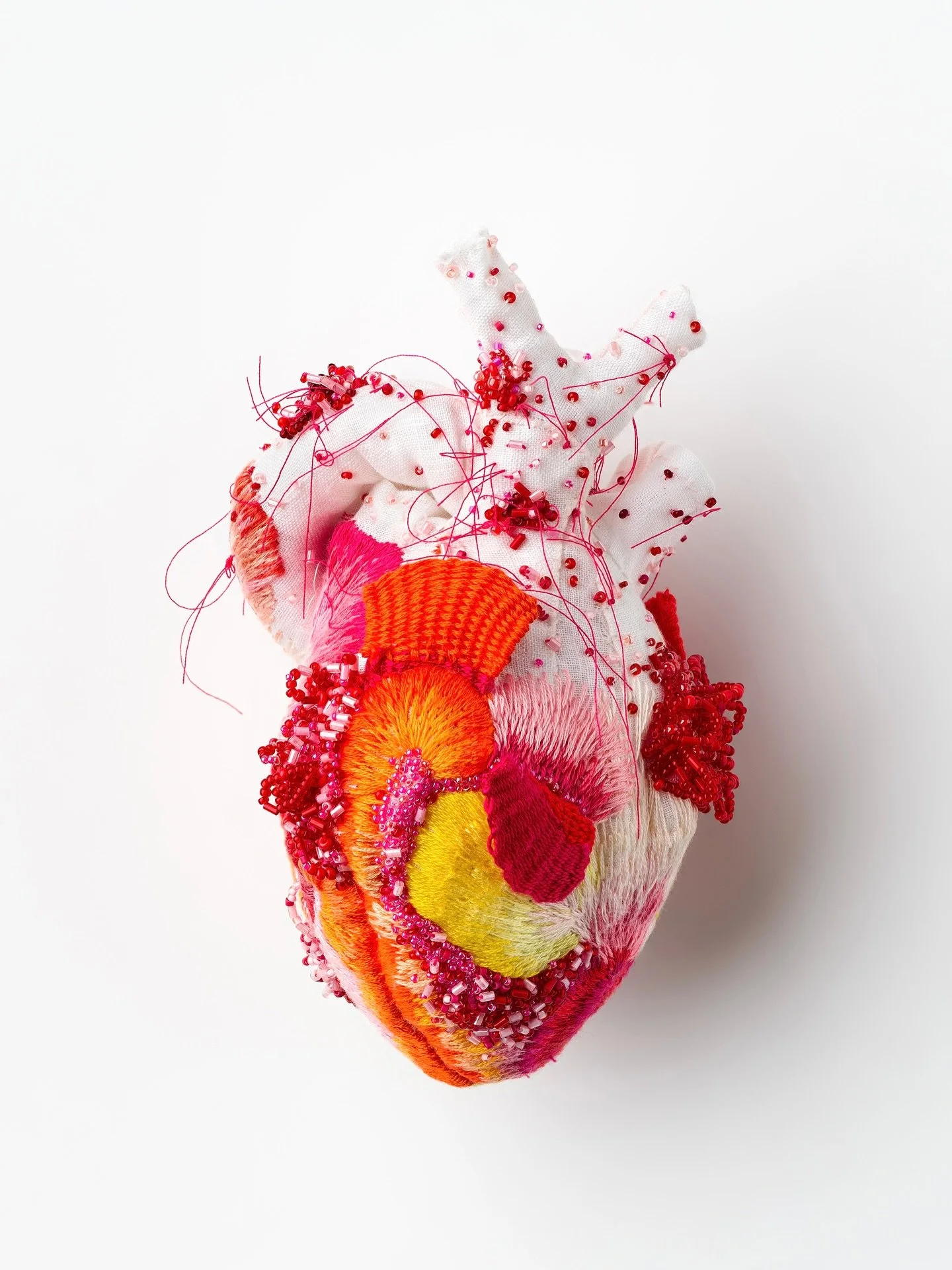 &lsquo;Textiles x Art: How Textiles Are Shaping Modern Art&rsquo;, a new book by Ramona Barry and Beck Jobson, maps forty-four textile practices that show how textiles have become central to contemporary art.

Tap the link in bio to discover more ✨

