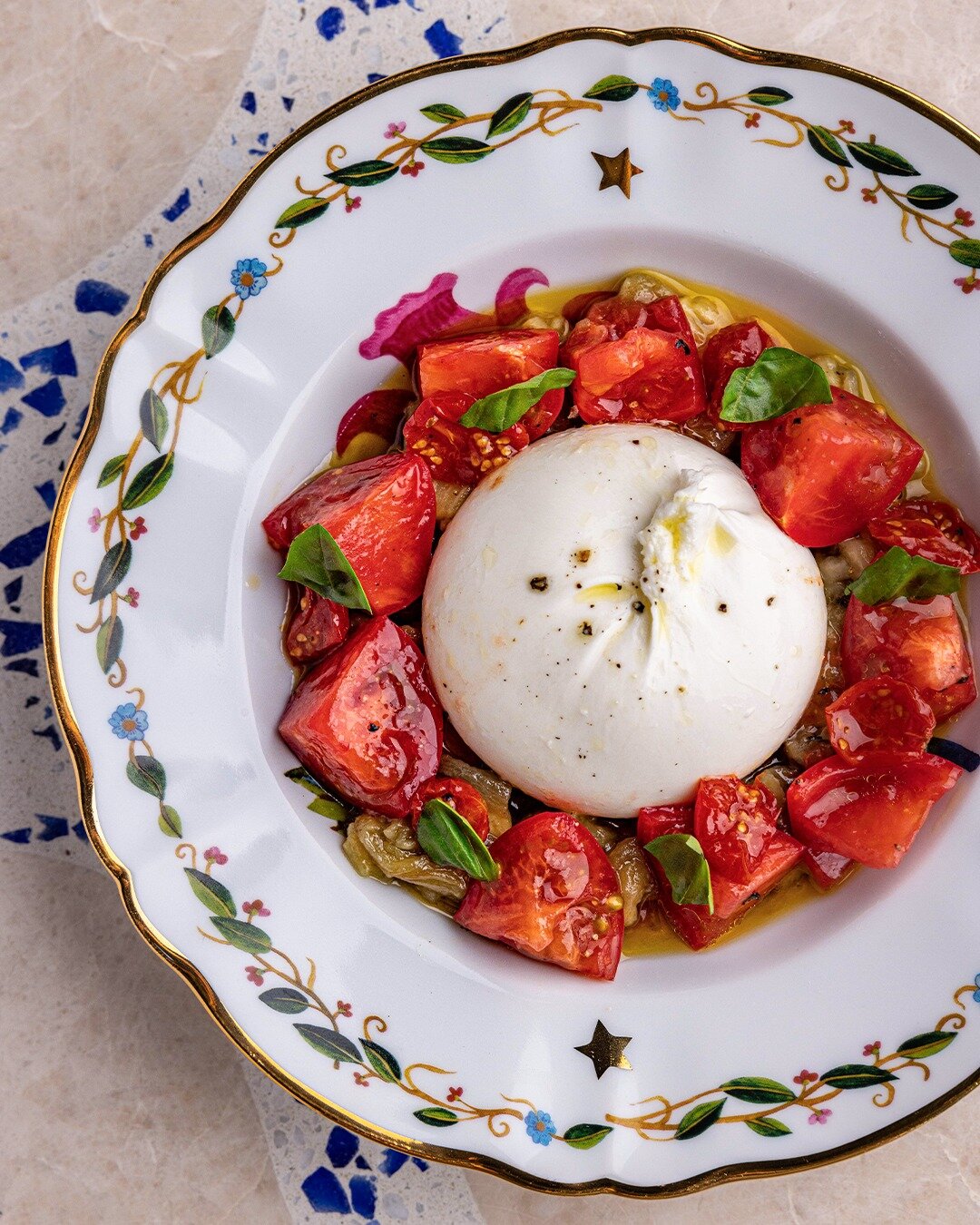 Creamy, dreamy, and utterly tomato-y. Miya's Burrata is a must-try!

For reservations: +971 4 564 0008

#MiyaDubai #GreekRestaurant #Greekcuisine #Bluewaters