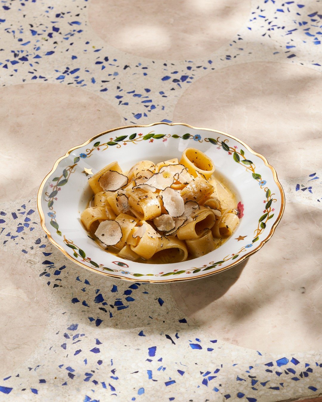 Truffle Calamarata - when earthnuts meet pasta, something magical happens.

For reservations: +971 4 564 0008

#MiyaDubai #GreekRestaurant #Greekcuisine #Bluewaters