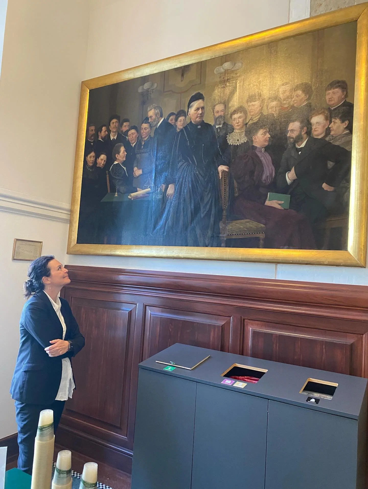 Tak @gunvorwibroe for at tage imod p&aring; Christiansborg, hvor vi lige fik vendt verdens gang og blev enige om, at vi skal passe p&aring; det vidunderlige foreningsdanmark, hun oplever som politiker og jeg som foredragsholder. Det er st&aelig;rke (