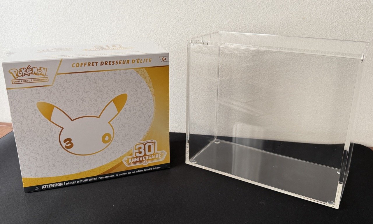 ETB Pokemon 30e anniversaire Case.jpeg