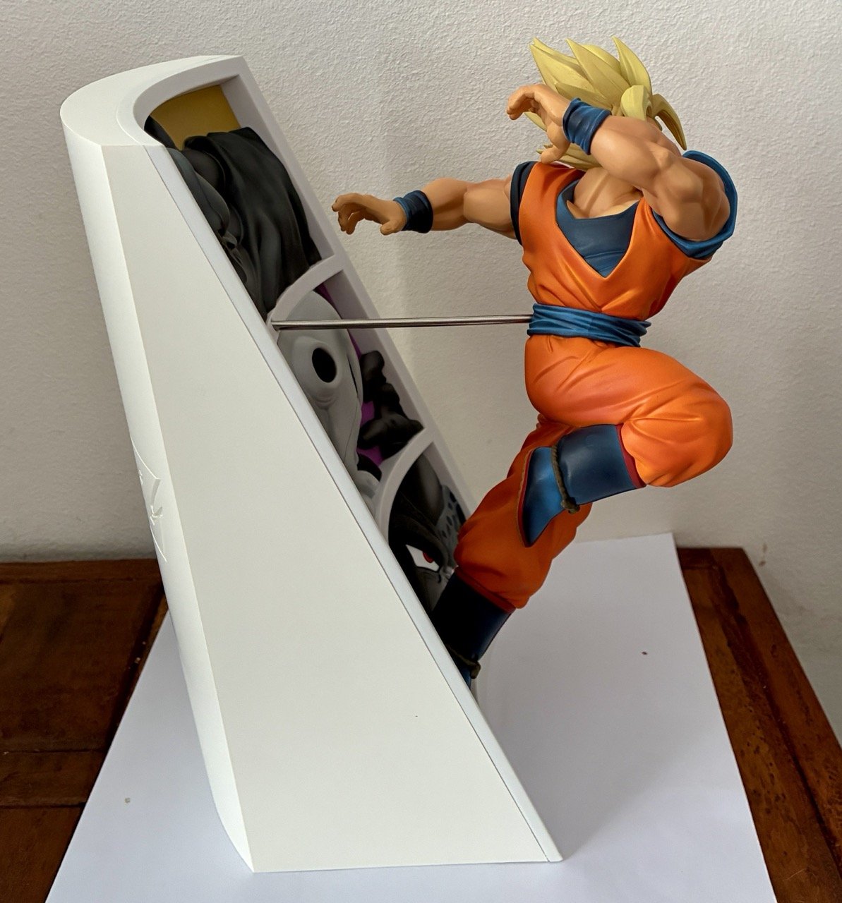 Figuarts Zero - SSJ Son Goku - Trail of Battles Side 2.jpeg