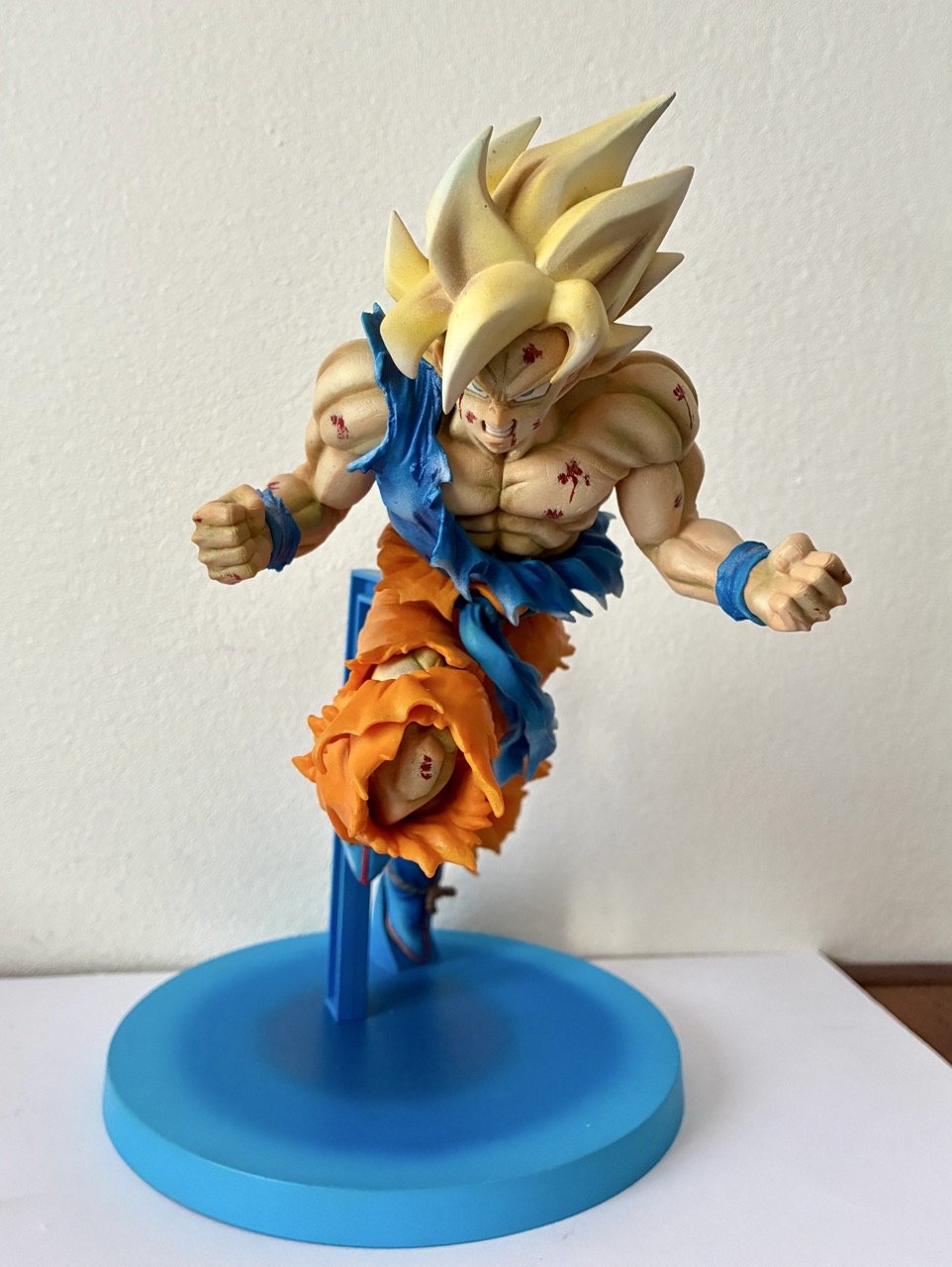 FIgurine Goku Jump 50th Repaint Face.jpeg
