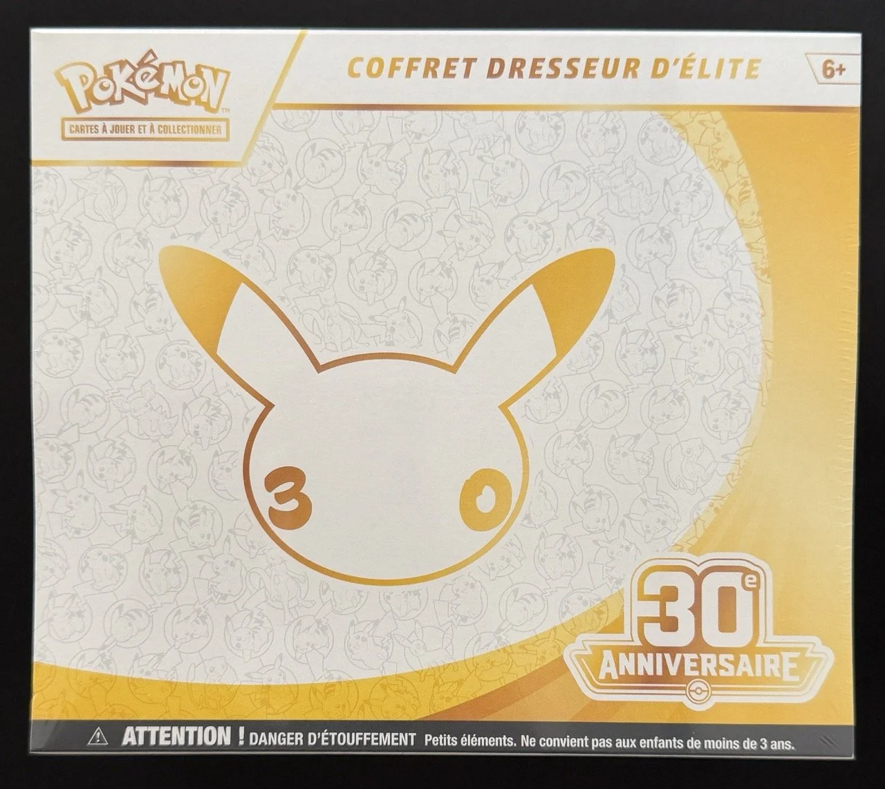 Coffret Dresseur Elite Pokemon 30e.jpeg
