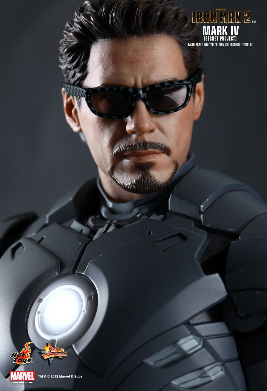 Hot Toys MMS153 Tony Stark secret project