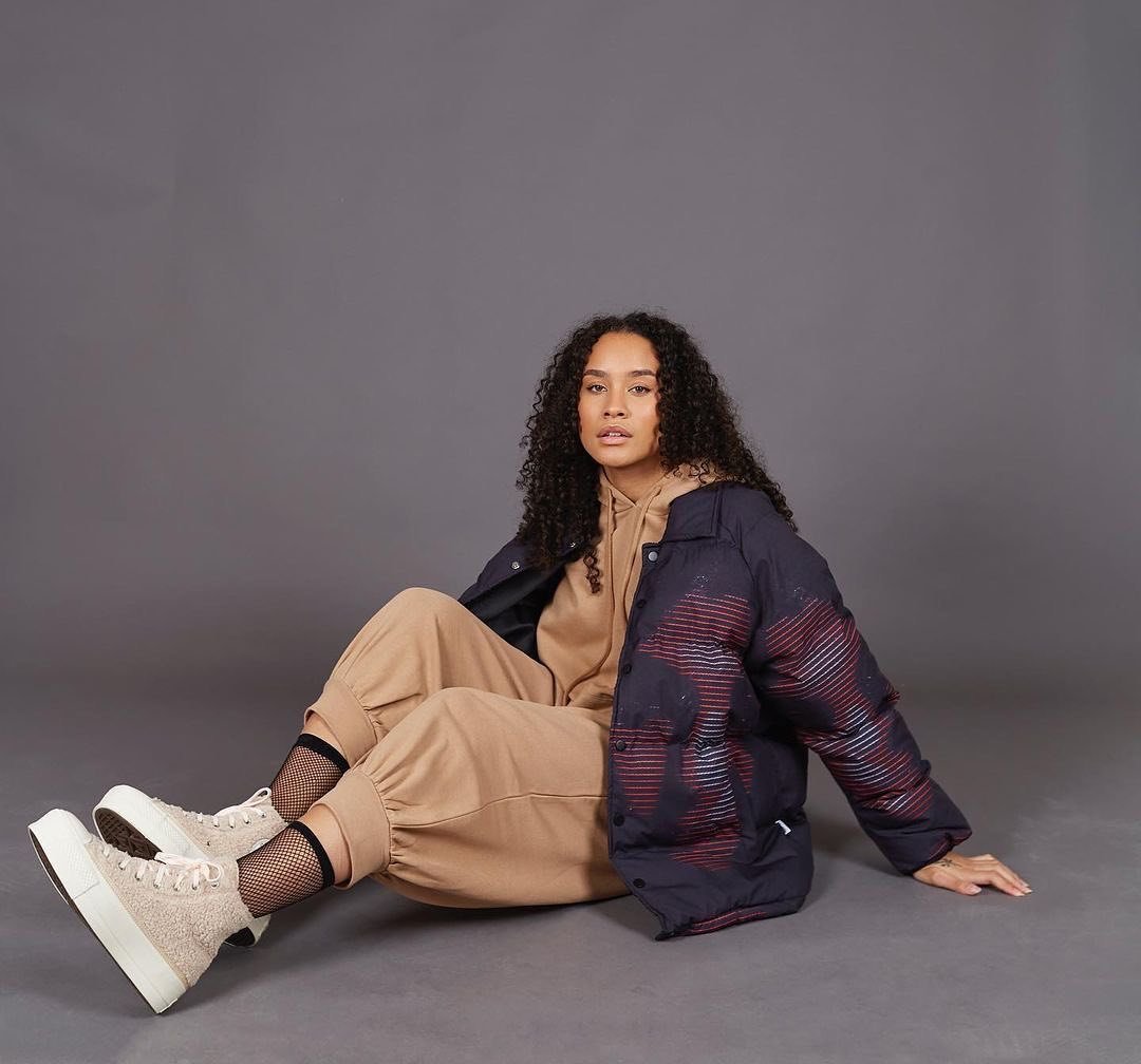 Nice work from @sarahadams_photo_  shot in studio 🤙🤙

Posted @withregram &bull; @sarahadams_photo_ 💫💫 @maddisongregoryx for @28culture 👗 @bournestyle_ #birminghamphotographer#streetwear#studiophotographer#highsnobietystyle#hypebeaststyle#photo#f