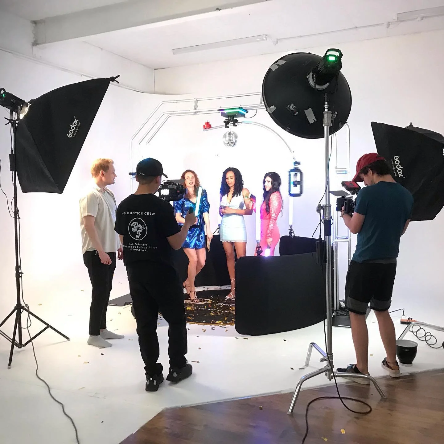 @the360pod #birminghamphotographystudio#birminghamstudiohire#studiohirebirmingham#infintycove#videohirebirmingham