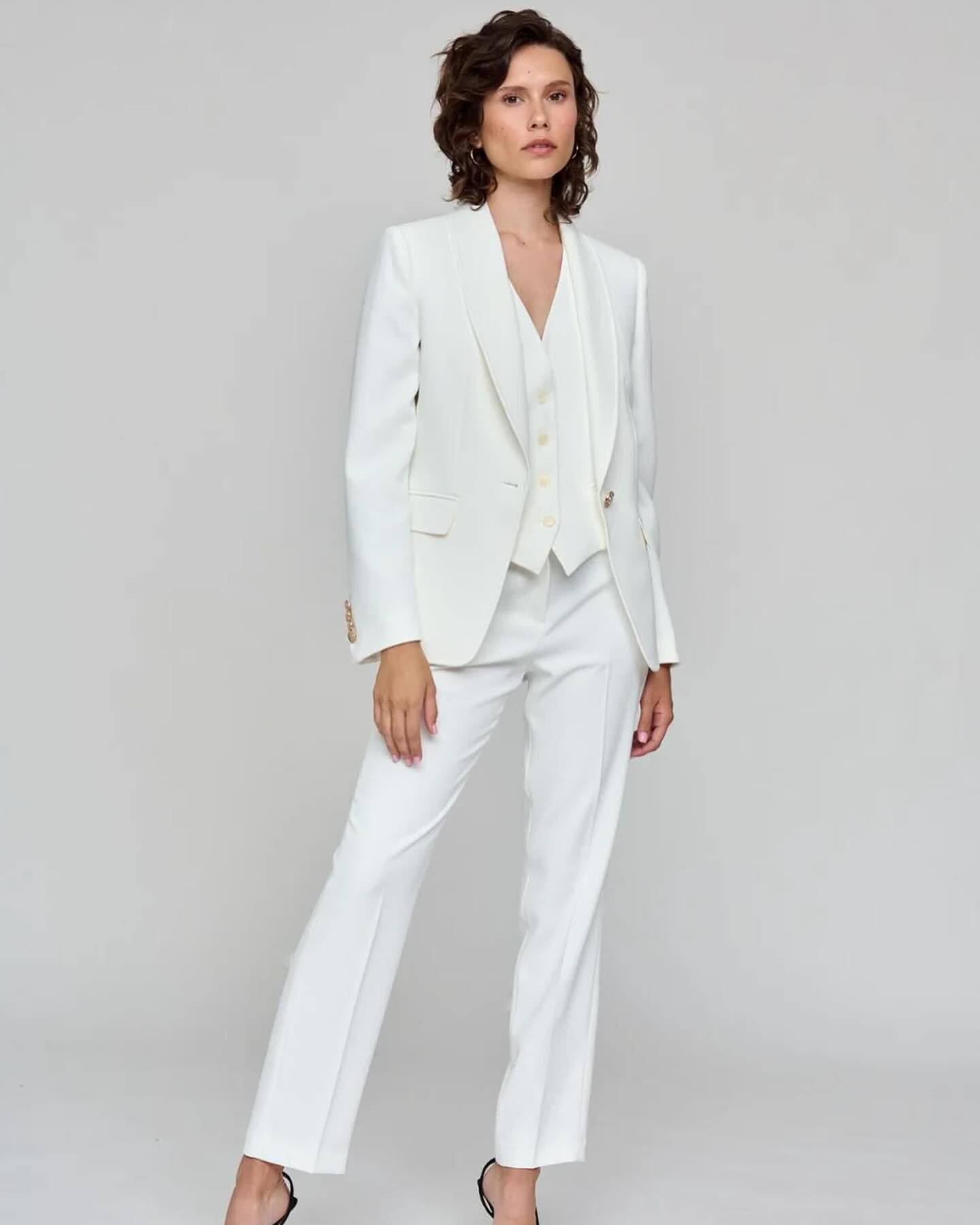 White Suit of dreams 🤍🥂 available now in store, Fiona x 
#suit #trousersuit #newcollection