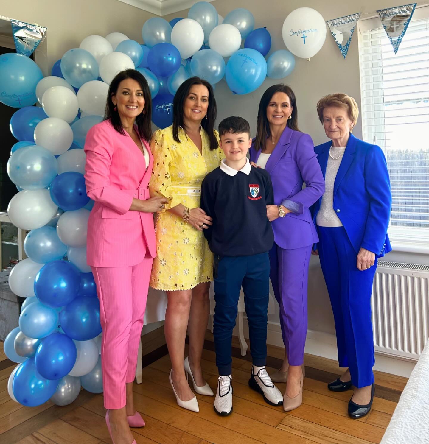 ☀️🥳 My Sisters Gretta &amp; Shelly, My Mother &amp; I all rocking Fusion Fashion style for Dylan&rsquo;s Confirmation yesterday. Suits are a thing 🤩 and Shelly&rsquo;s pop of yellow was just fab for the sunny day. 
Fiona x 
#sisters #family #popofc