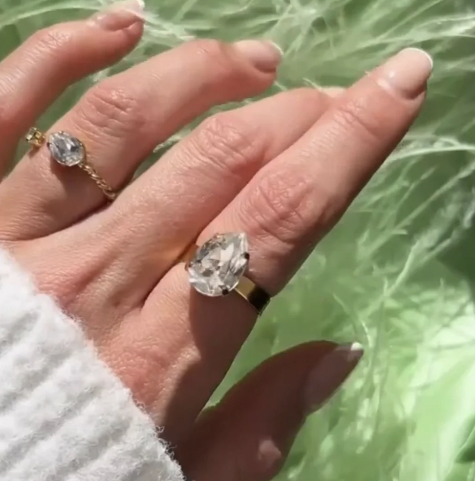 CAROLINE SVEDBOM CRYSTAL MINI DROP RING