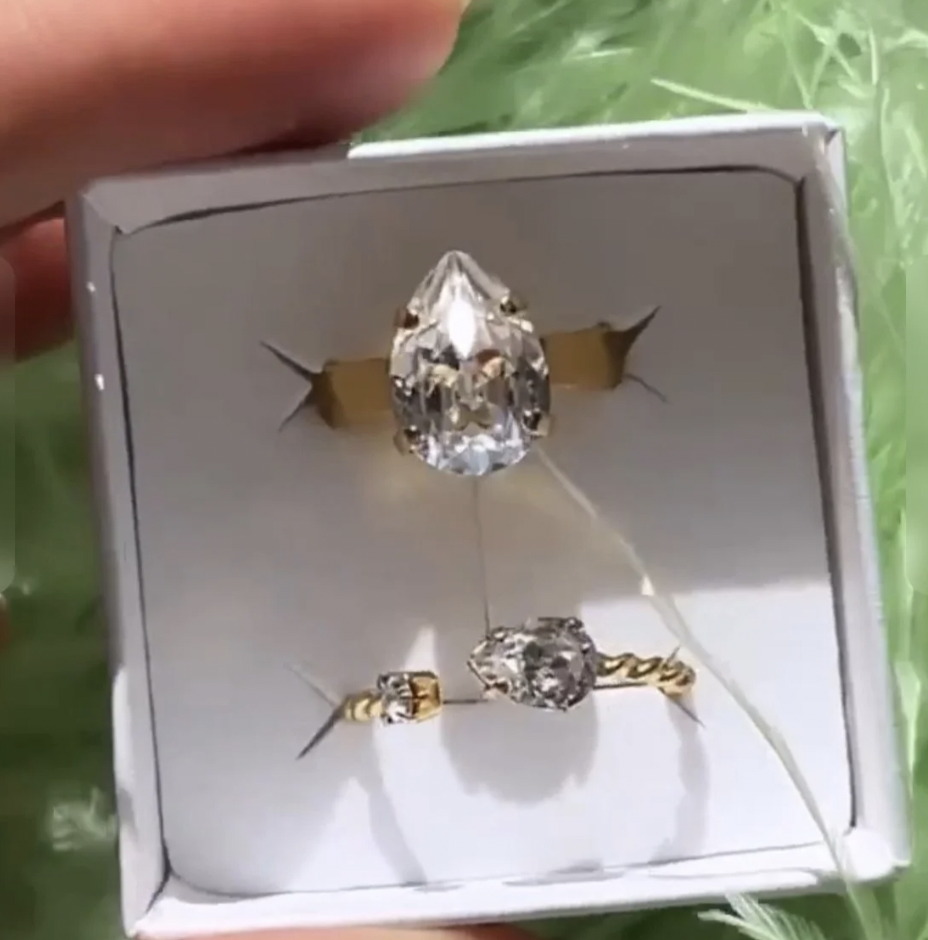 CAROLINE SVEDBOM CRYSTAL MINI DROP RING