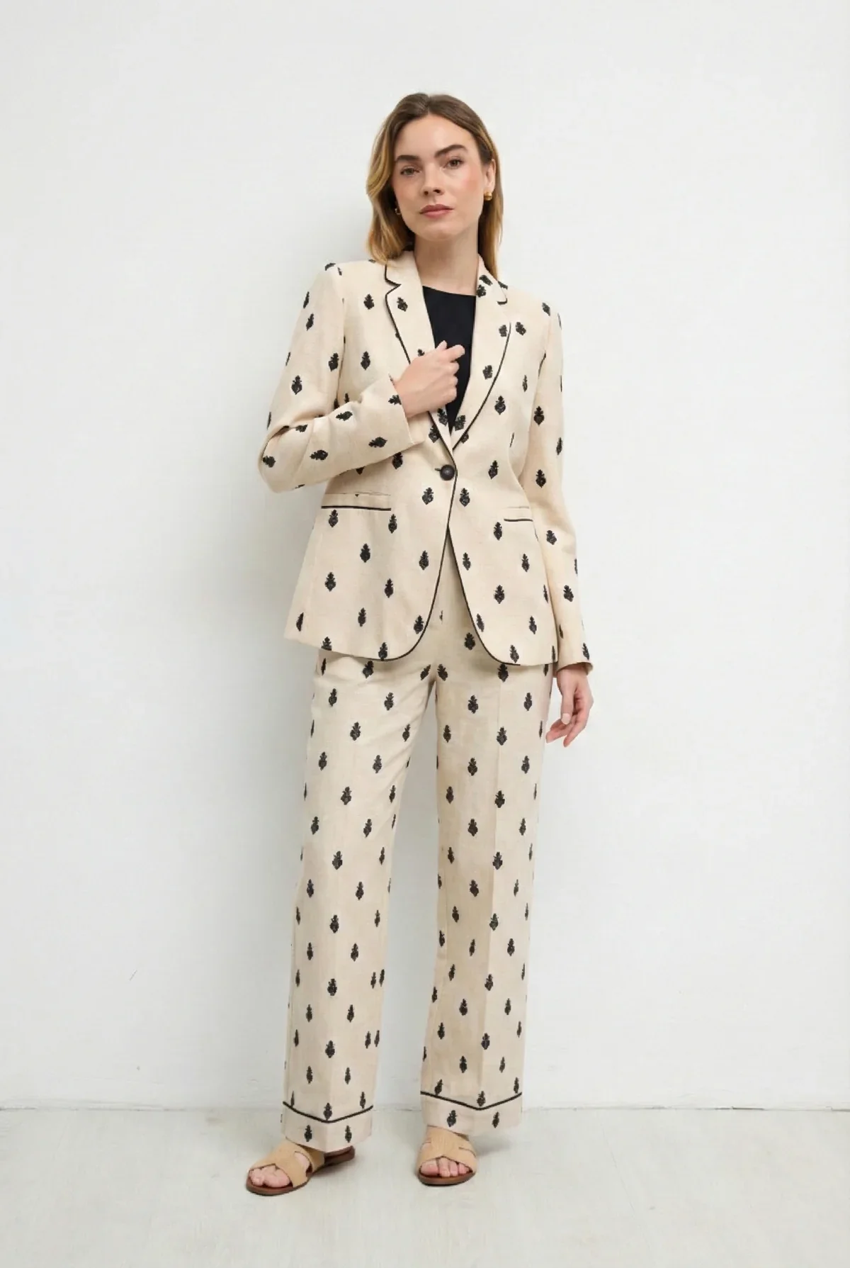 ALMONTE LINEN EMBROIDERED BLAZER