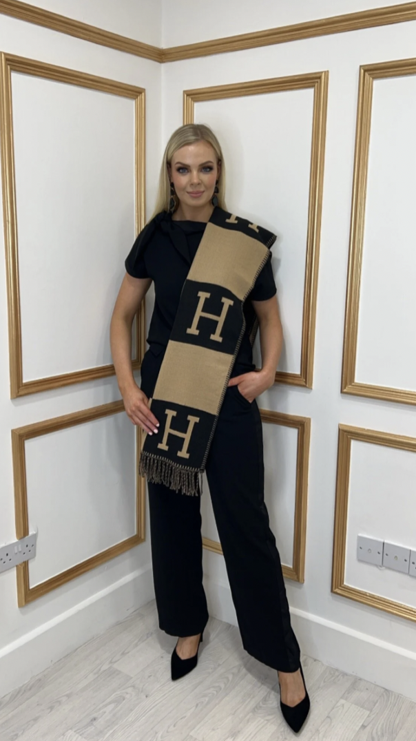 H BLACK AND CAMEL PASHMINA