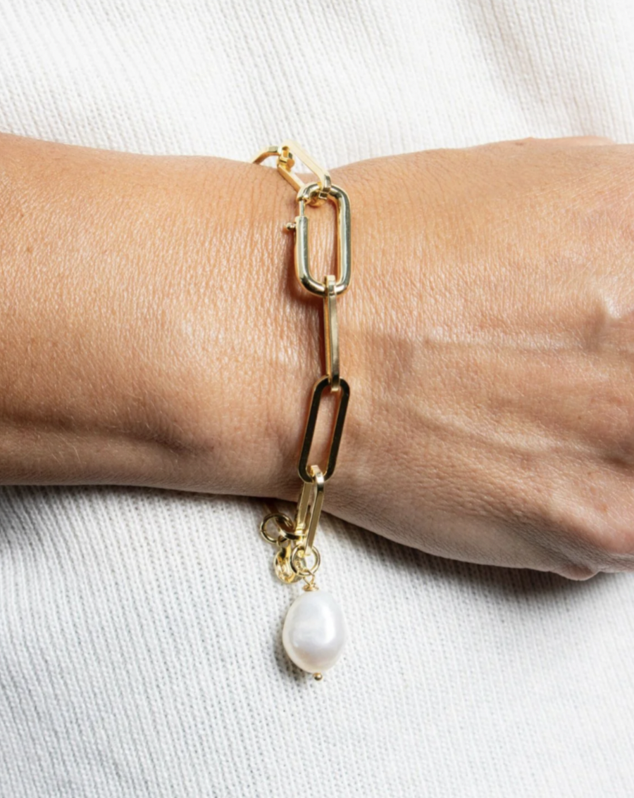 BELINDA CHUNKY PAPERLINK BRACLET WITH PEARL