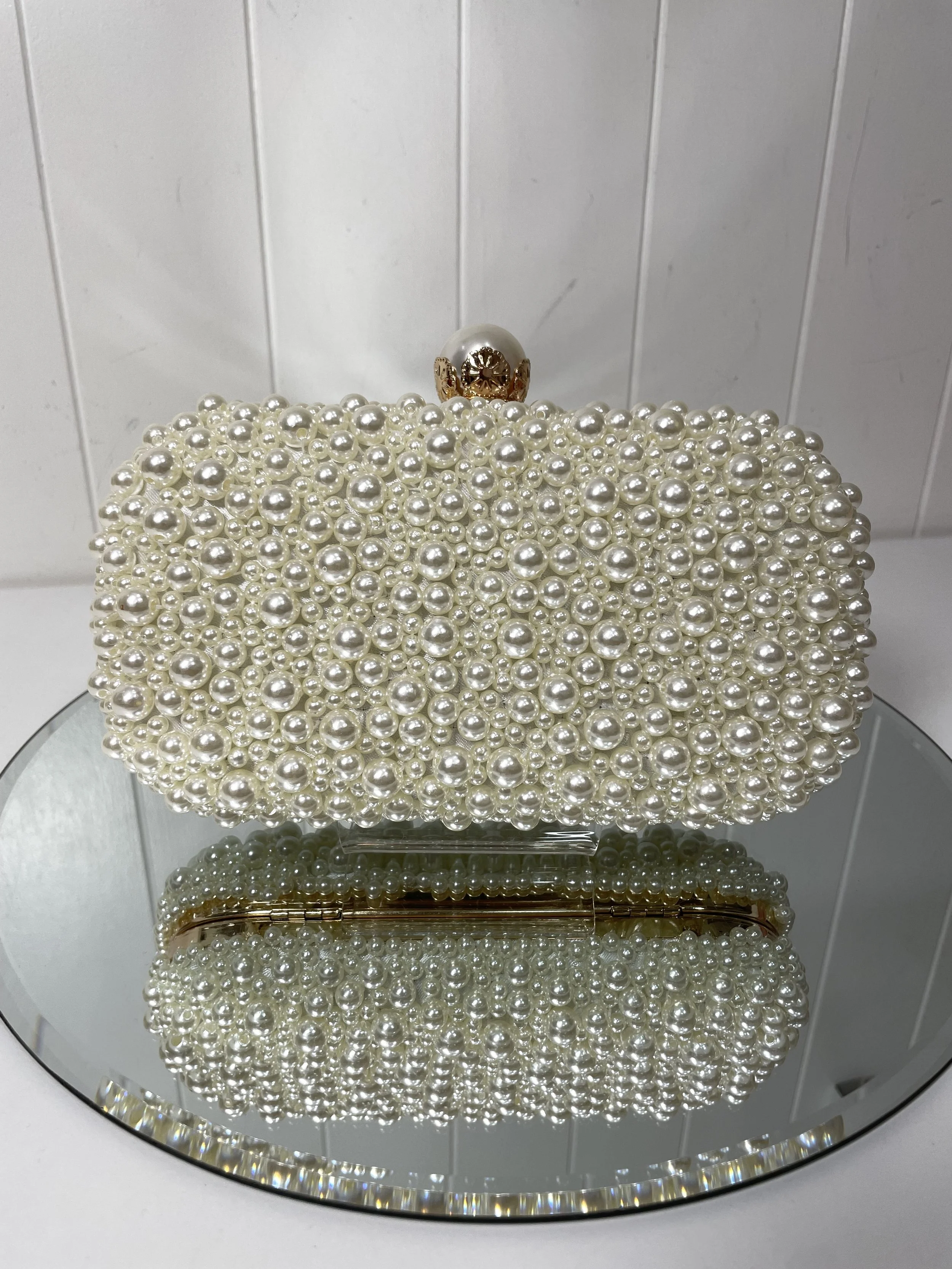 KENDALL PEARL CLUTCH