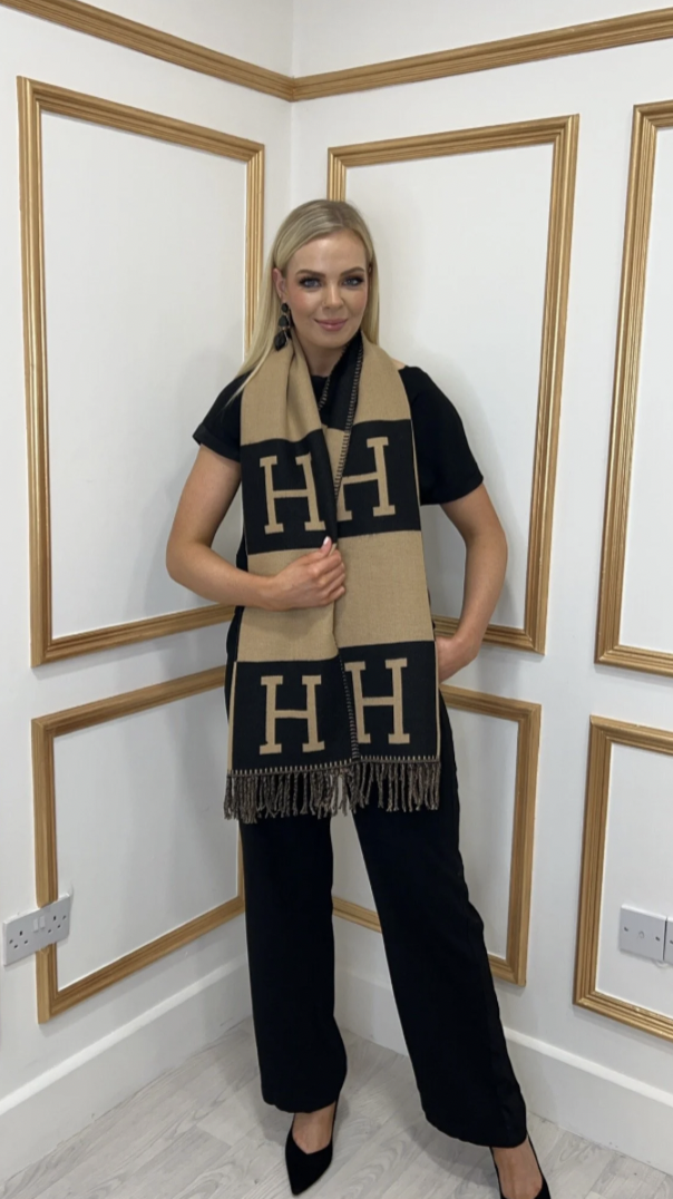 H BLACK AND CAMEL PASHMINA