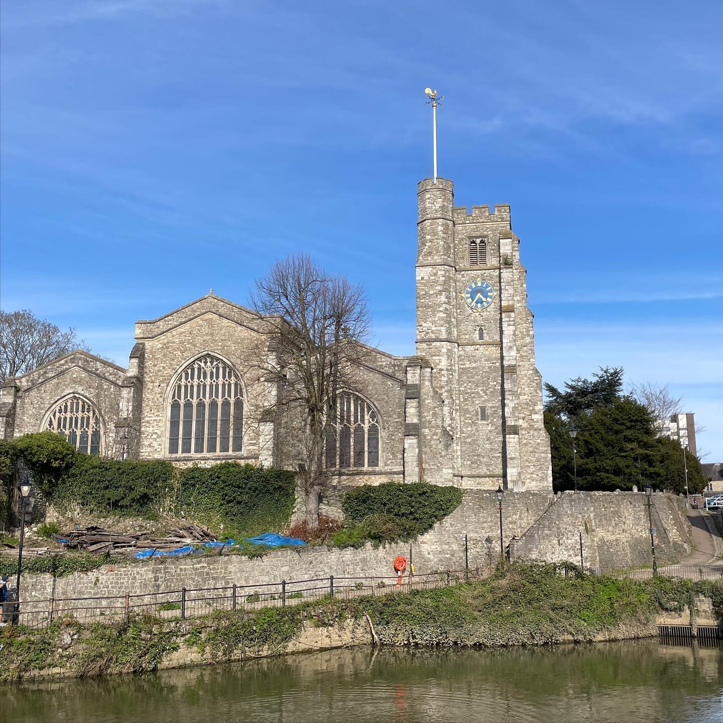 All Saints Church in Maidstone is from 1395 and it&rsquo;s the widest parish church in the country. I think this is such a great claim to fame. I went inside and it is undeniably wide. It sits on the lovely river Medway but nicely high up, out of the