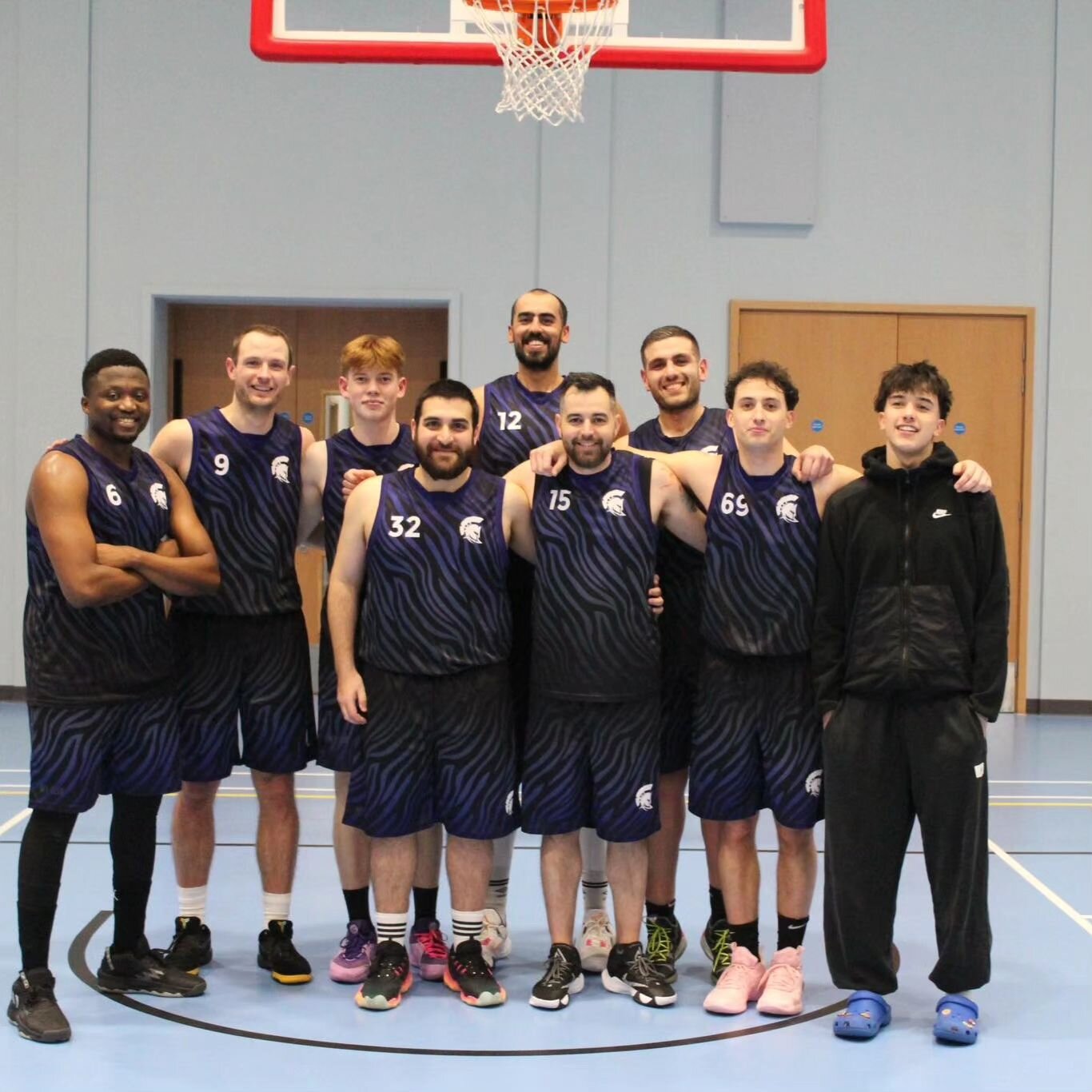 The 23/24 Winter League playoff winners!

The Titans🏆 🥇 

#basketball #jersey #channelislands #sport #playoffs #champions